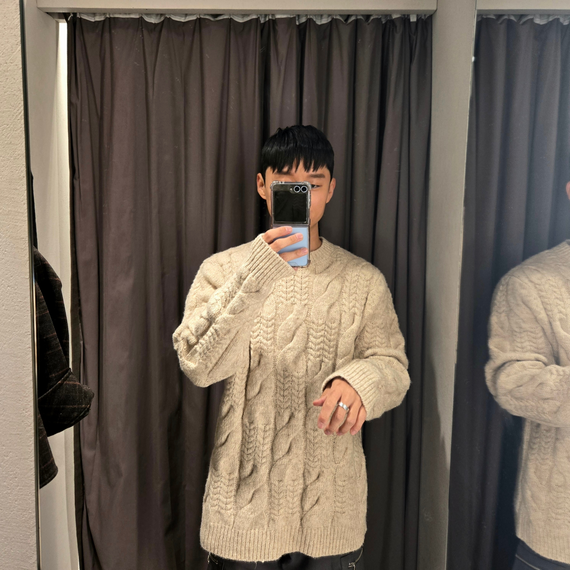 London Tradition Inverted Pleats Wool Coat Black BW 5, A.P.C. Malo Muffler Black 착용 스타일 - 2