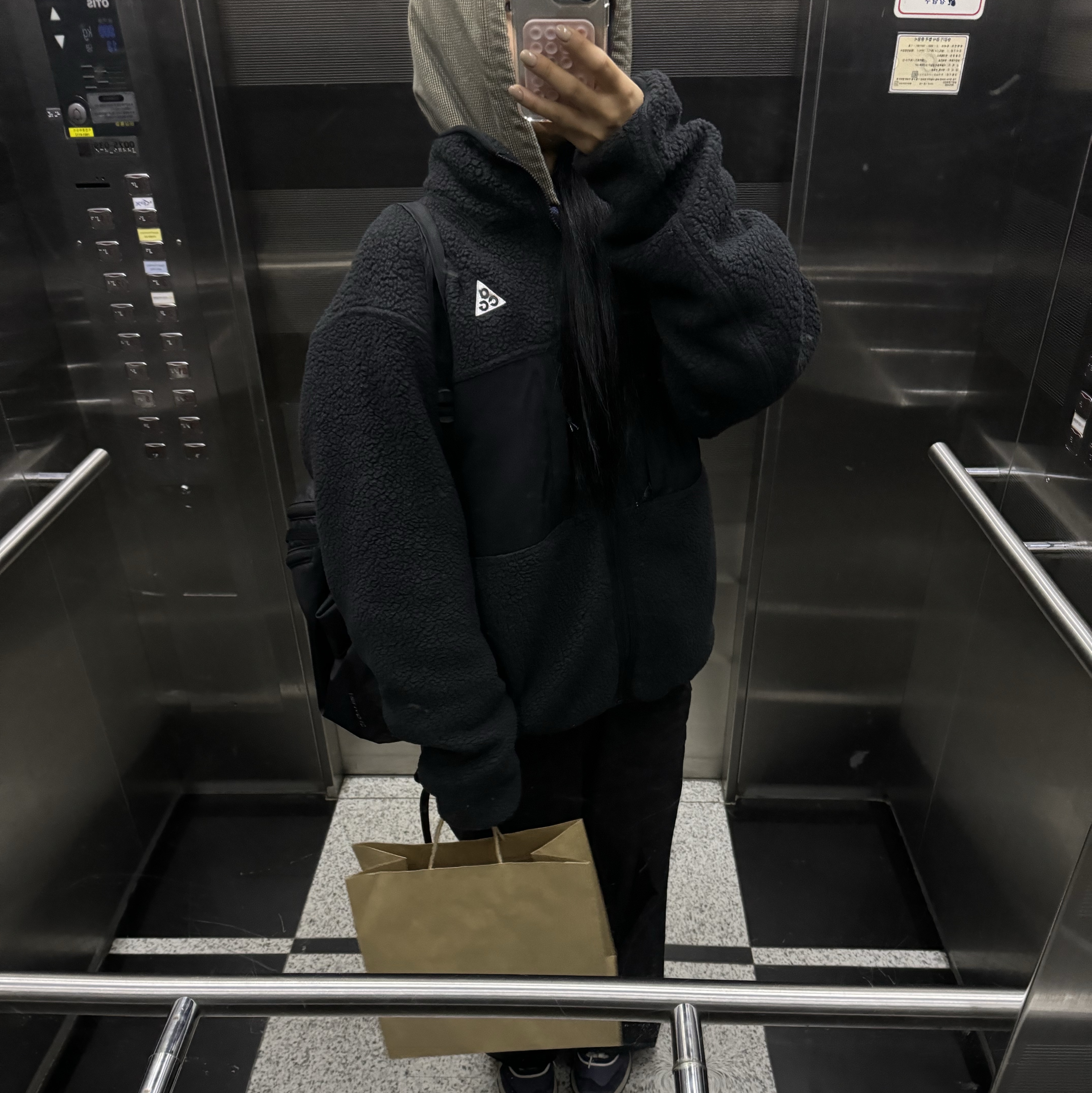Puma x Rhuigi Hoodie Inky Blue, Nike ACG Arctic Wolf Full Zip Top Black Anthracite - US/EU 착용 스타일 - 1