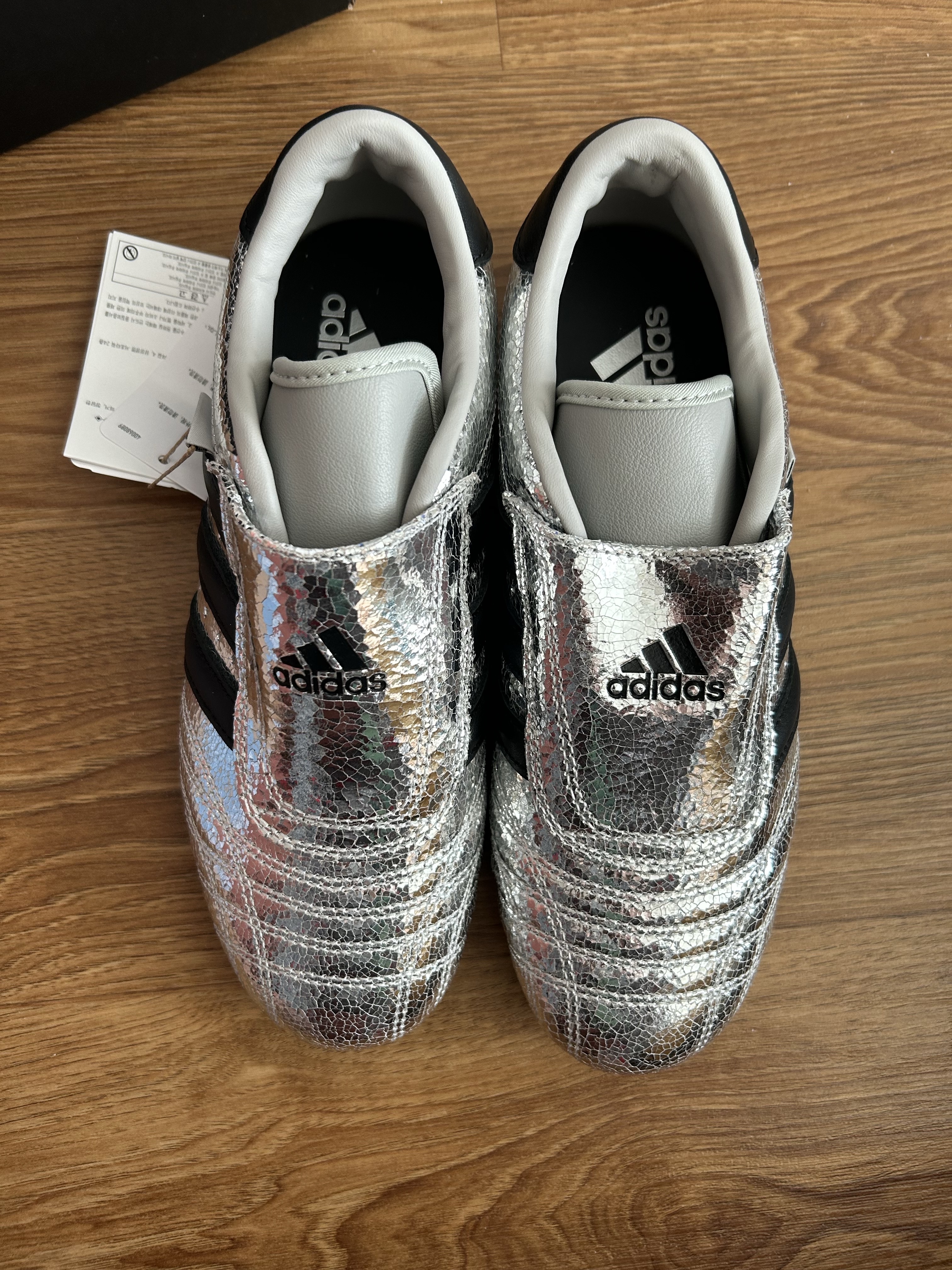 (W) Adidas Taekwondo Metallic Silver Black 착용 스타일