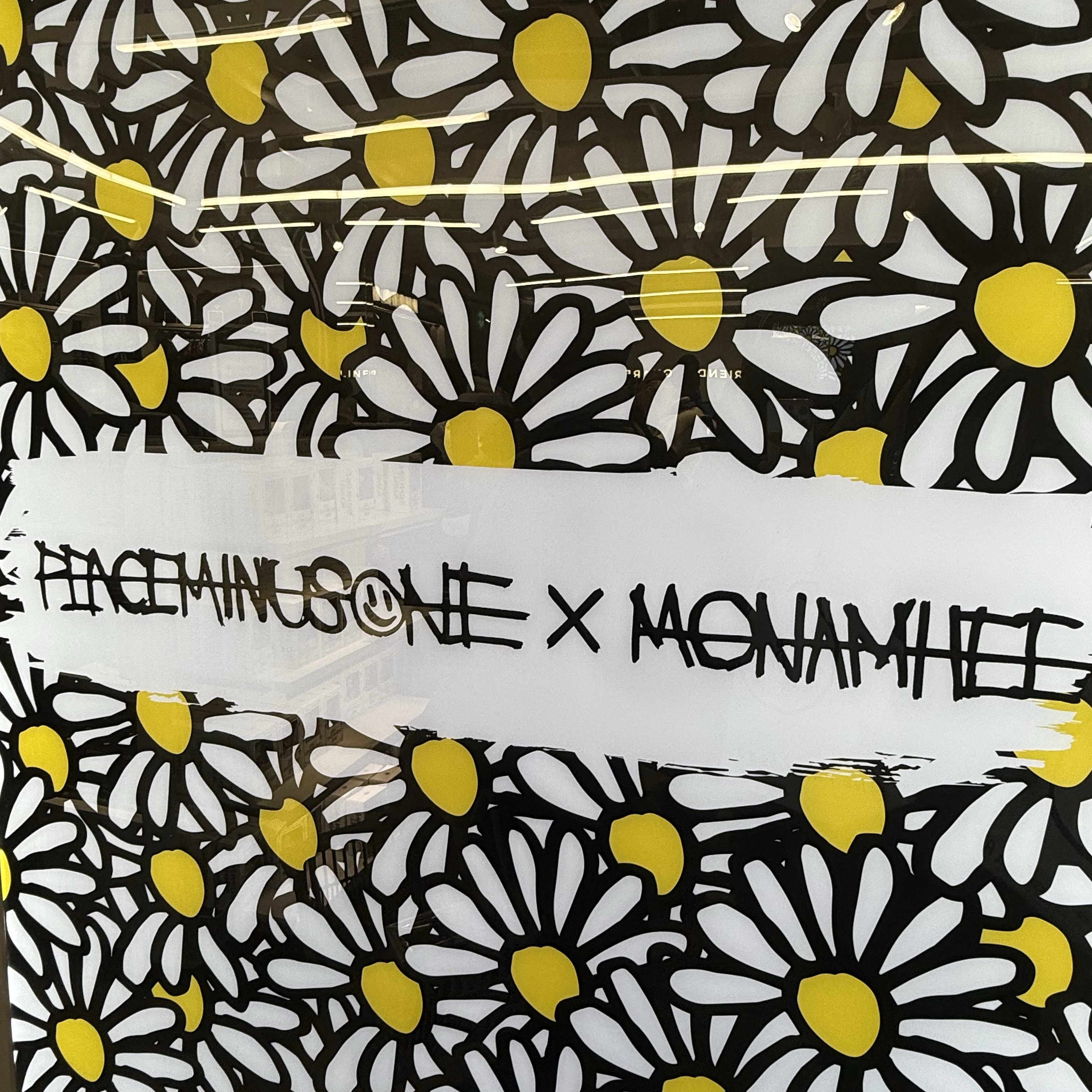 Monamhee x Peaceminusone Daihee Plush Keyring, Monamhee x Peaceminusone Syhee Plush Keyring 착용 스타일 - 3