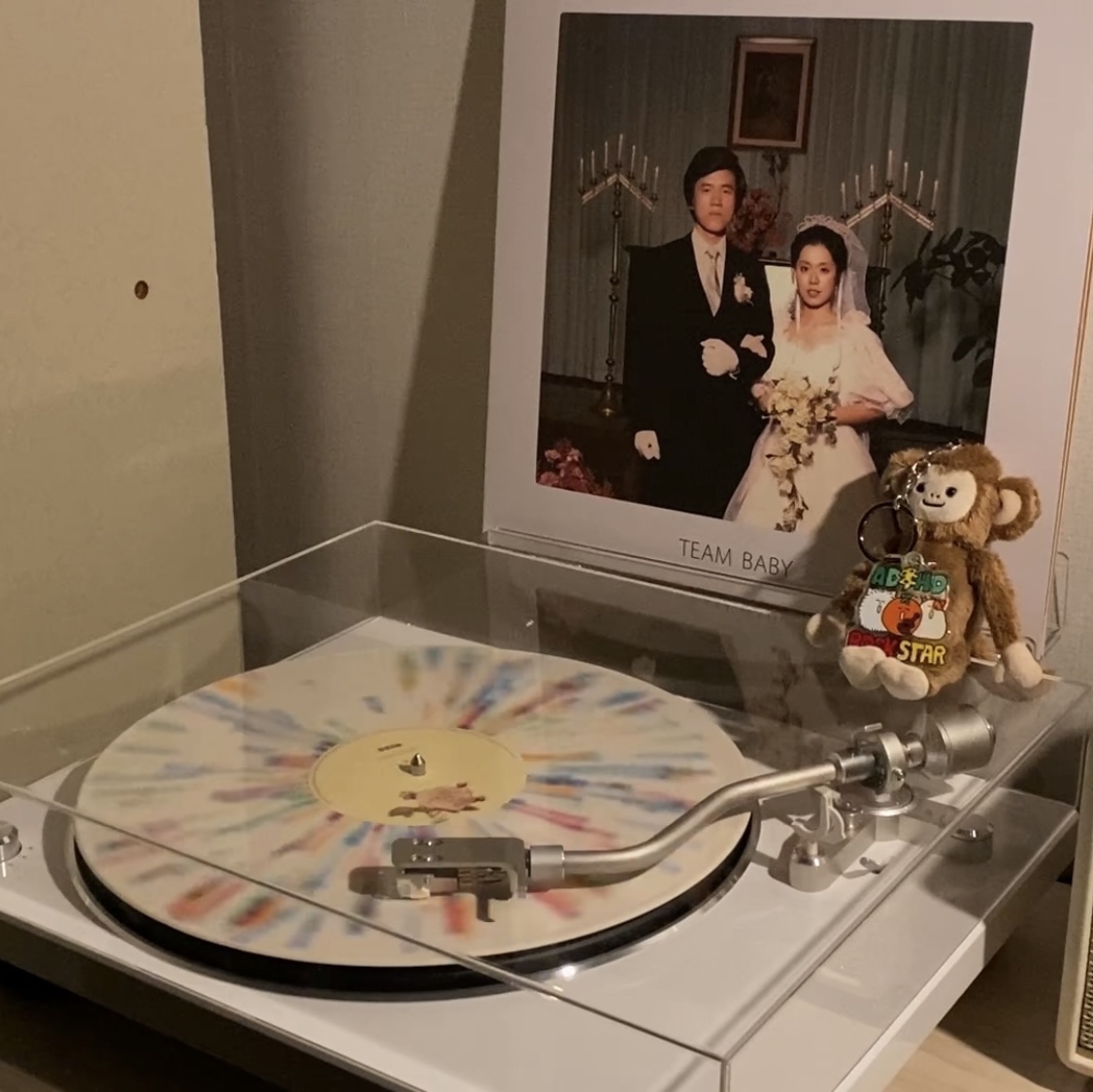 The Black Skirts 3rd Album Part 1 Team Baby LP Splatter Color 착용 스타일