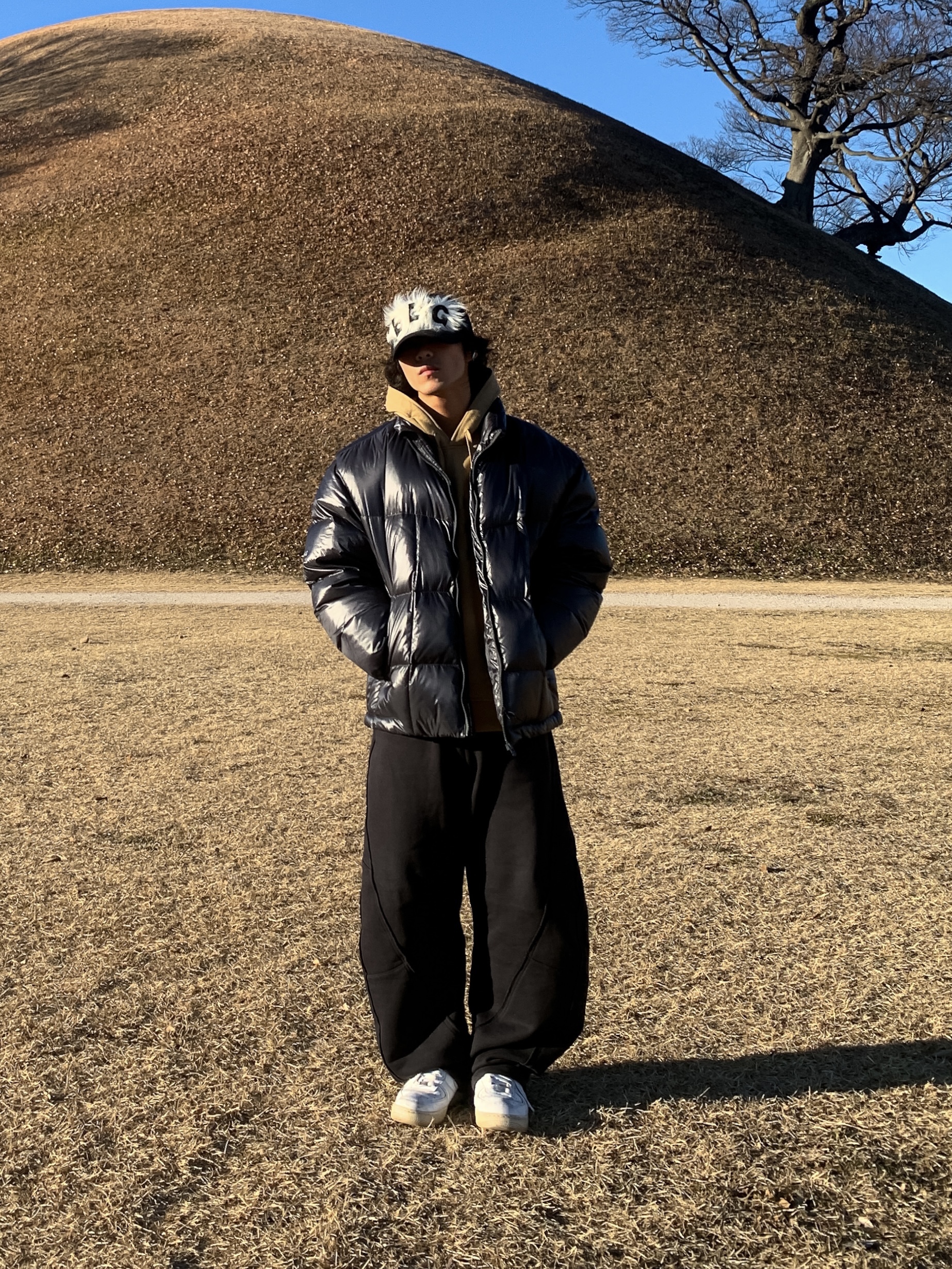 Wildthings Mountain Field Down Puffer Graphite 착용 스타일 - 9