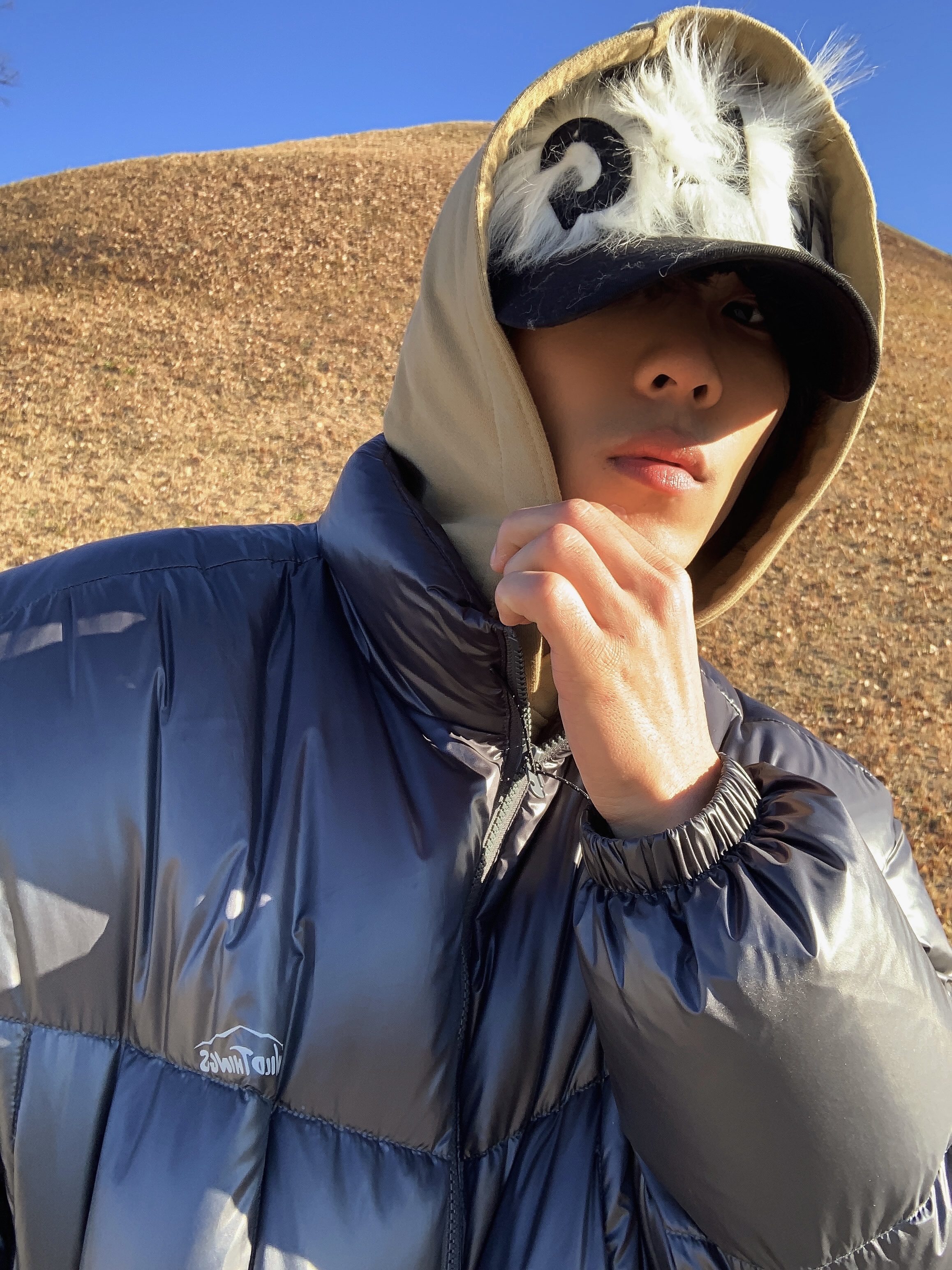 Wildthings Mountain Field Down Puffer Graphite 착용 스타일 - 2
