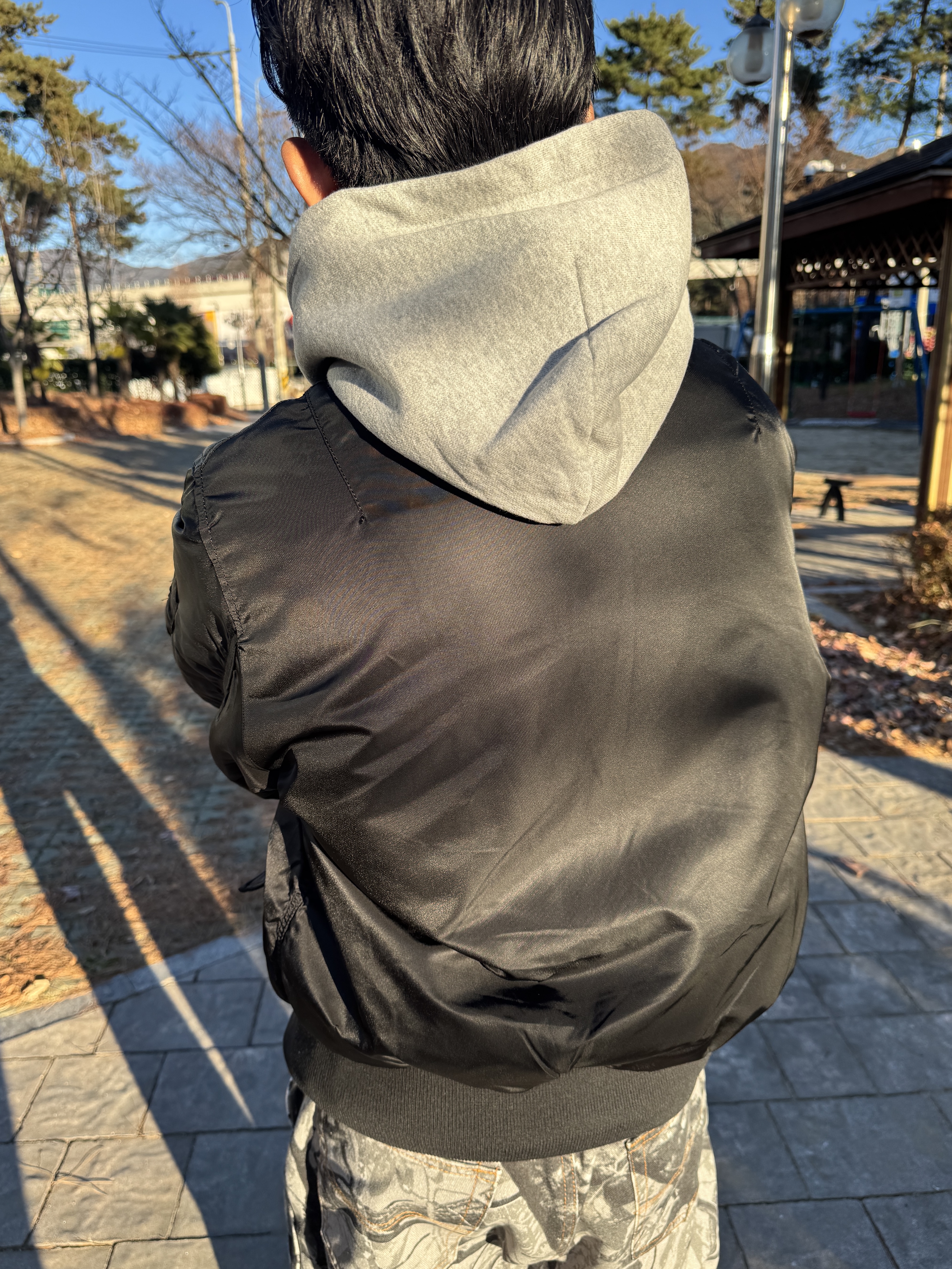 ALPHA INDUSTRIES MA-1 Flight Jacket Black, Salomon XT-6 Delicioso Chocolate Fondant 착용 스타일 - 8