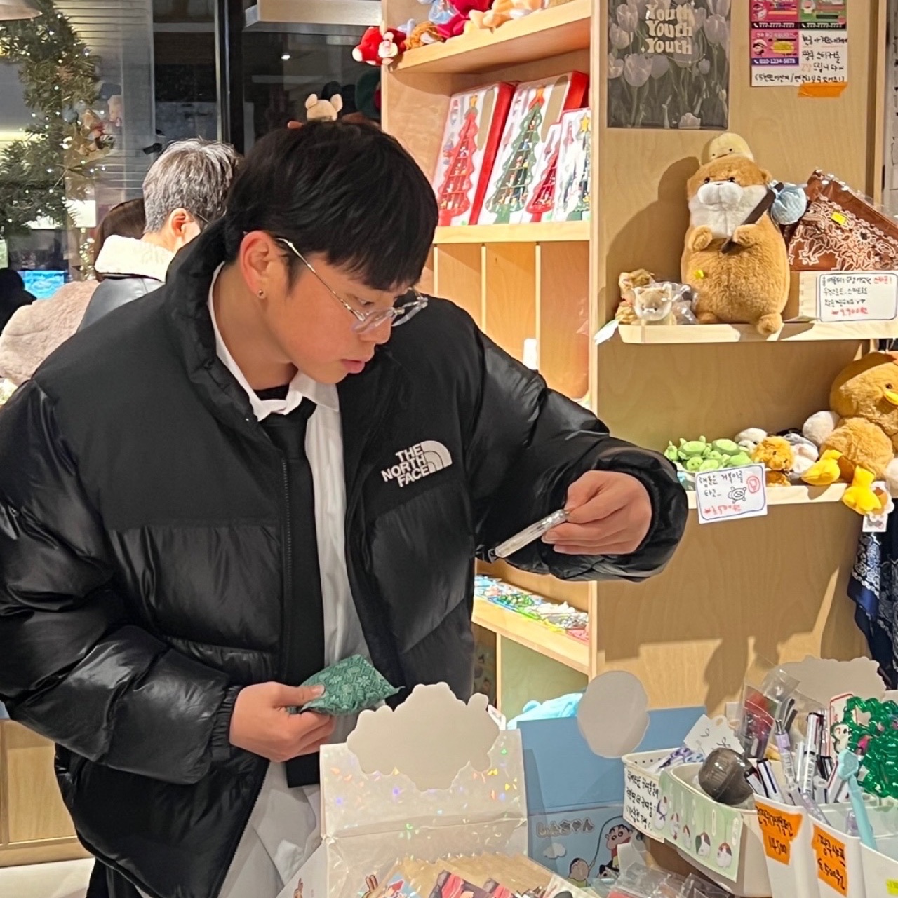 The North Face On Ball Jacket Black 착용 스타일 - 2