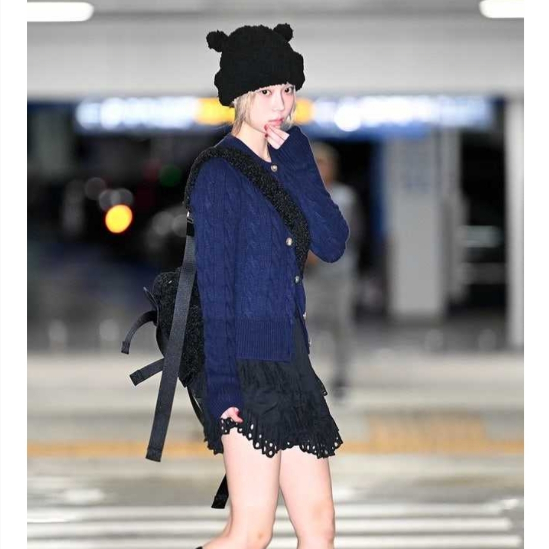 Palace Love Palace Fuzzy Ears Beanie Cherry - 24FW, Palace Love Palace Fuzzy Ears Beanie Soft White - 24FW 착용 스타일 - 8