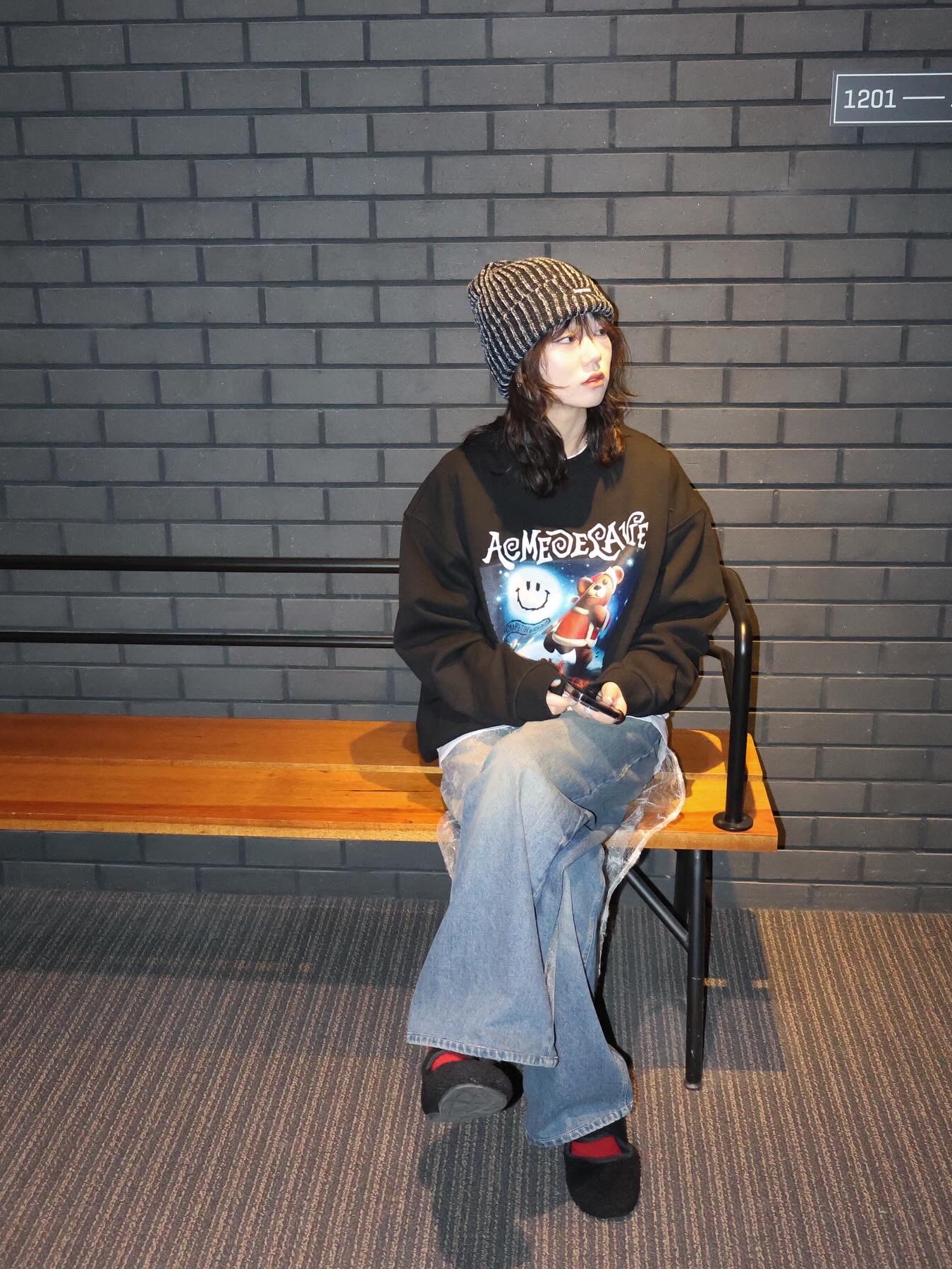 Supreme Rainbow Loose Gauge Beanie Black - 24FW 착용 스타일 - 2