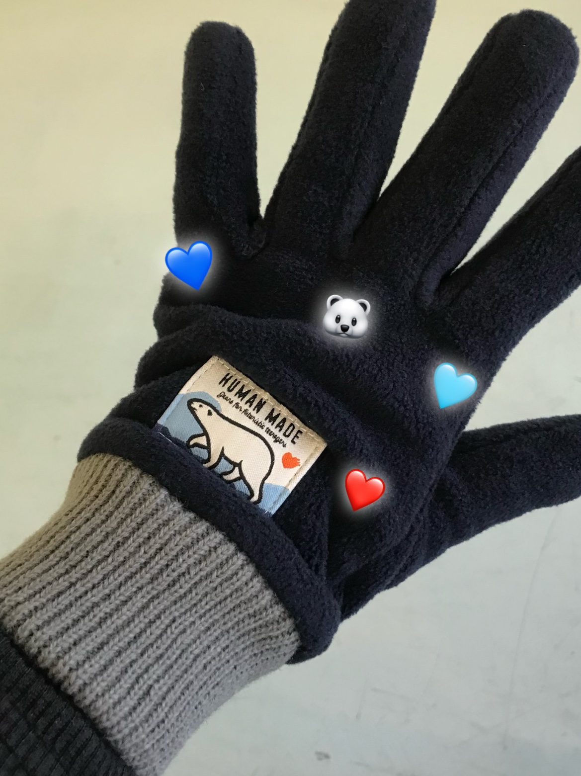 Human Made Fleece Gloves Navy 착용 스타일
