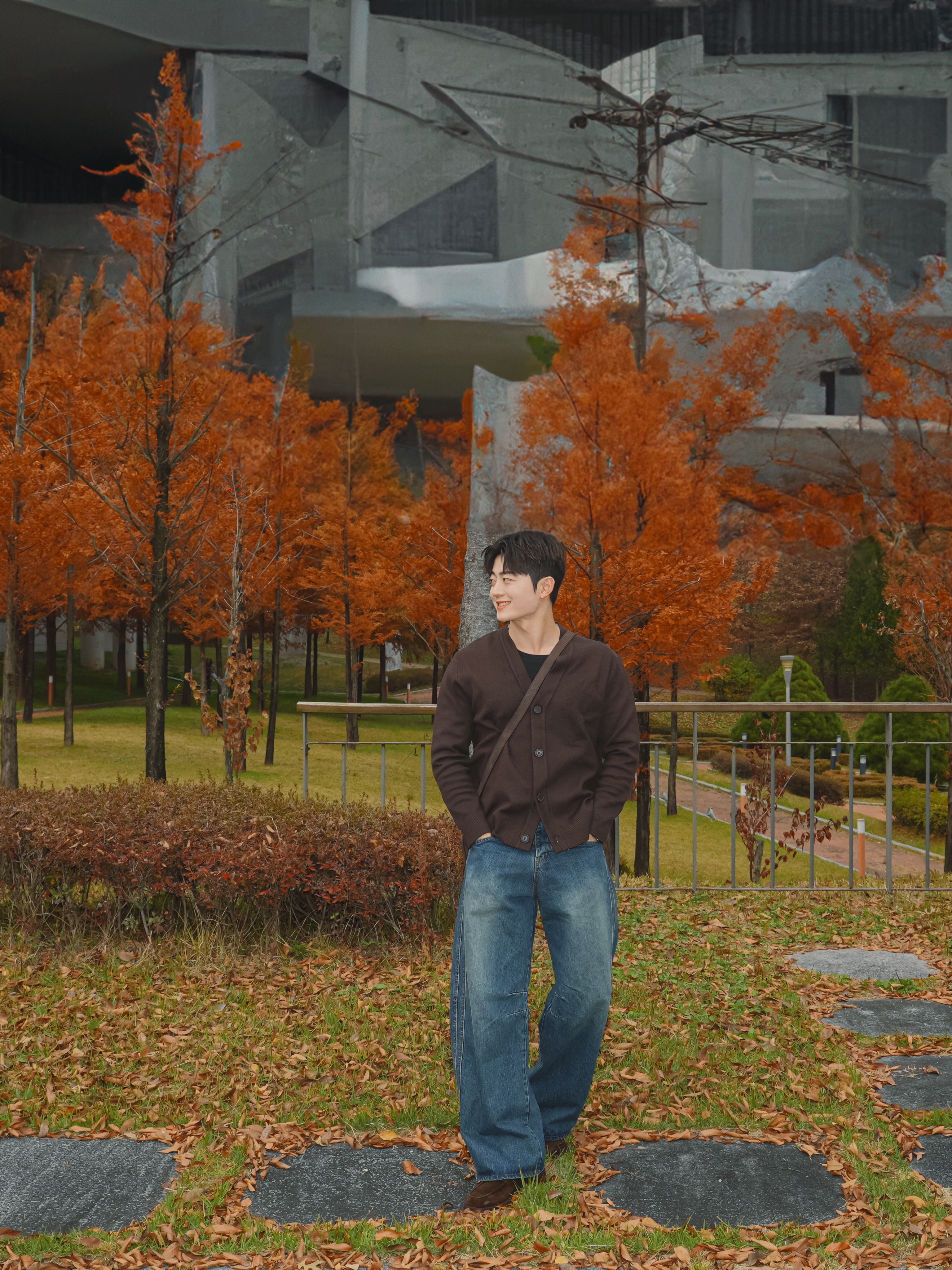 DIVEIN Wide Curved Denim Pants Washed Blue 착용 스타일 - 1