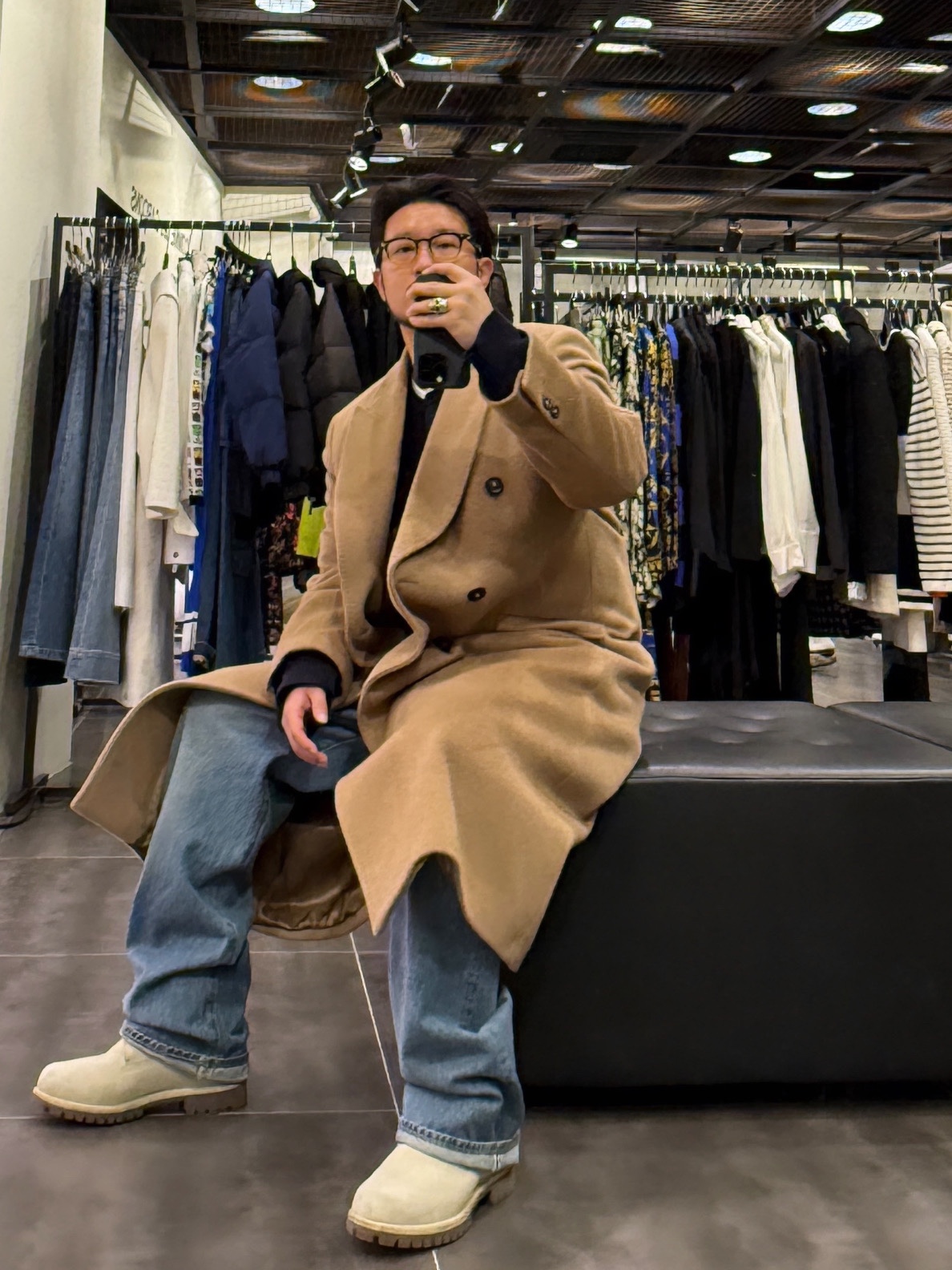 Our Legacy Bath Wool Extended Whale Coat Peafowl, Levi's LVC 1955 Japan 501 Jean Blackjack Blue 착용 스타일
