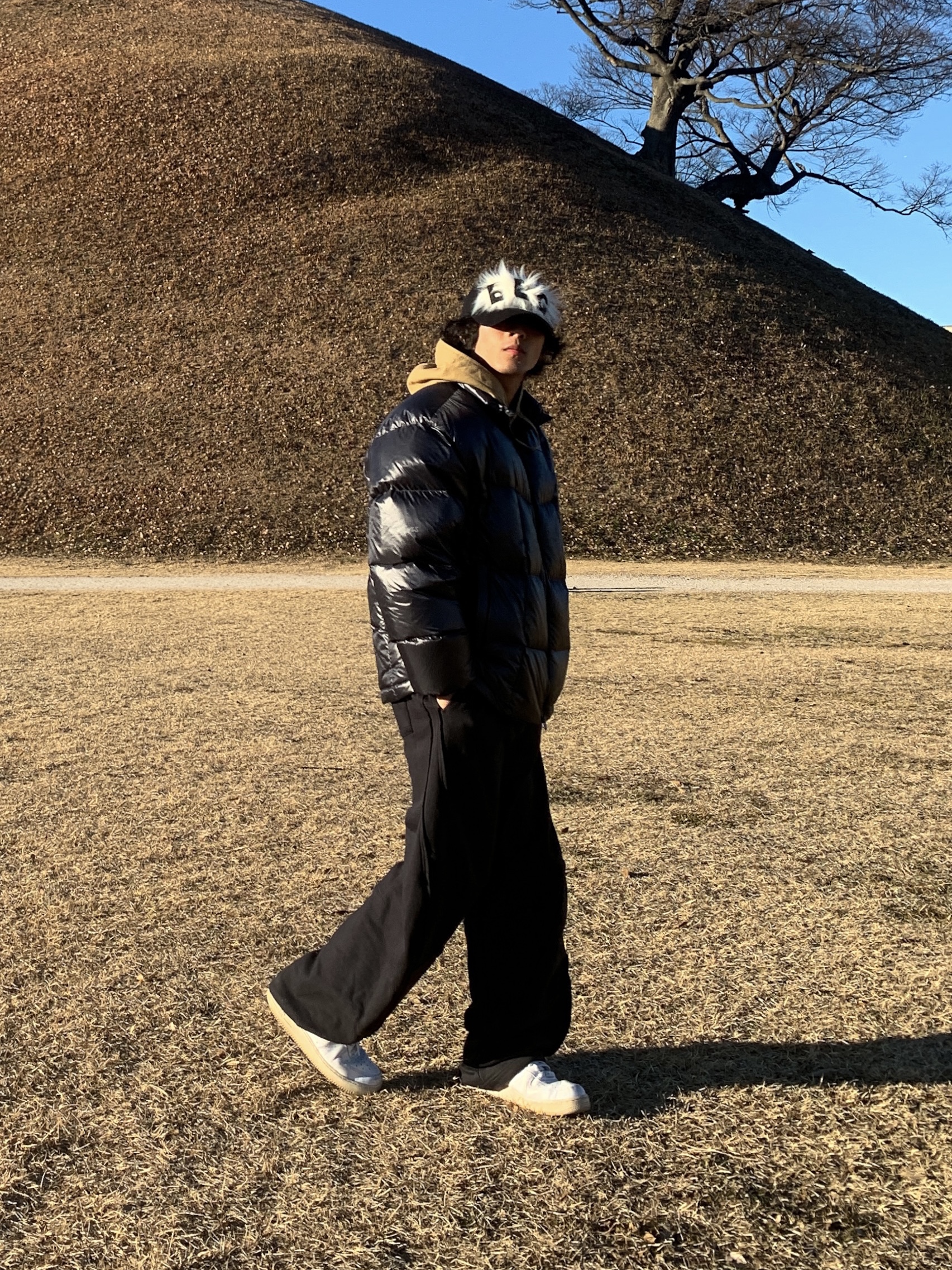 Wildthings Mountain Field Down Puffer Graphite 착용 스타일 - 6