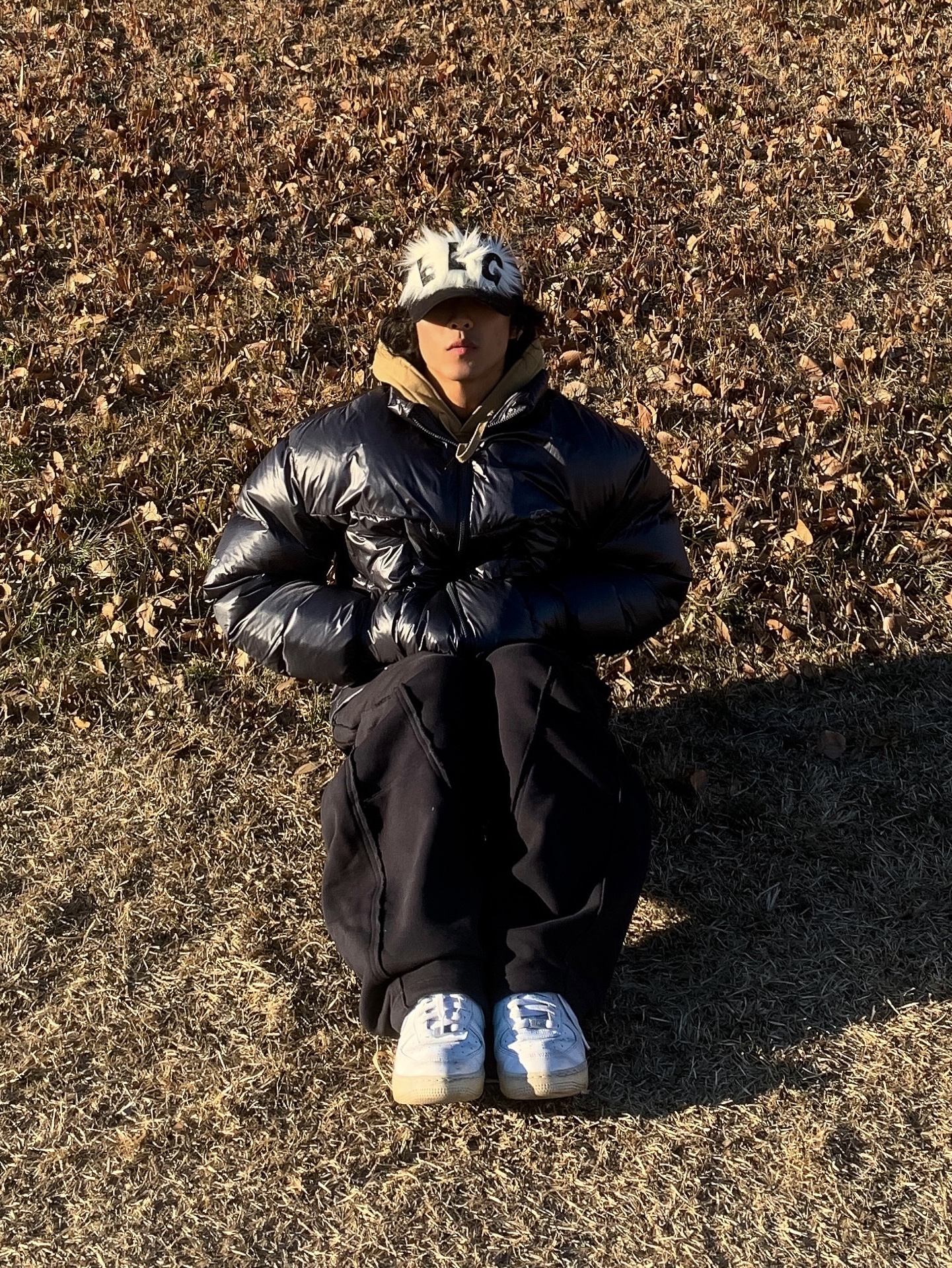 Wildthings Mountain Field Down Puffer Graphite 착용 스타일 - 4
