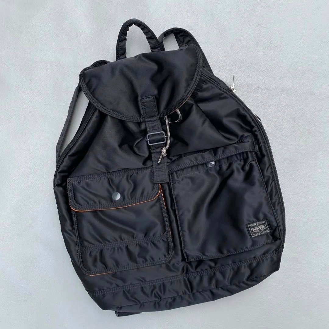 Porter All New Tanker Rucksack Black 착용 스타일 - 1