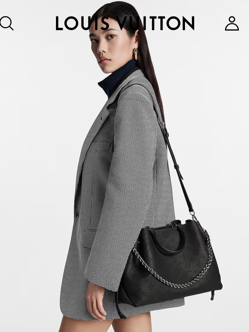 Louis Vuitton Bella Tote Bag Black 착용 스타일 - 8