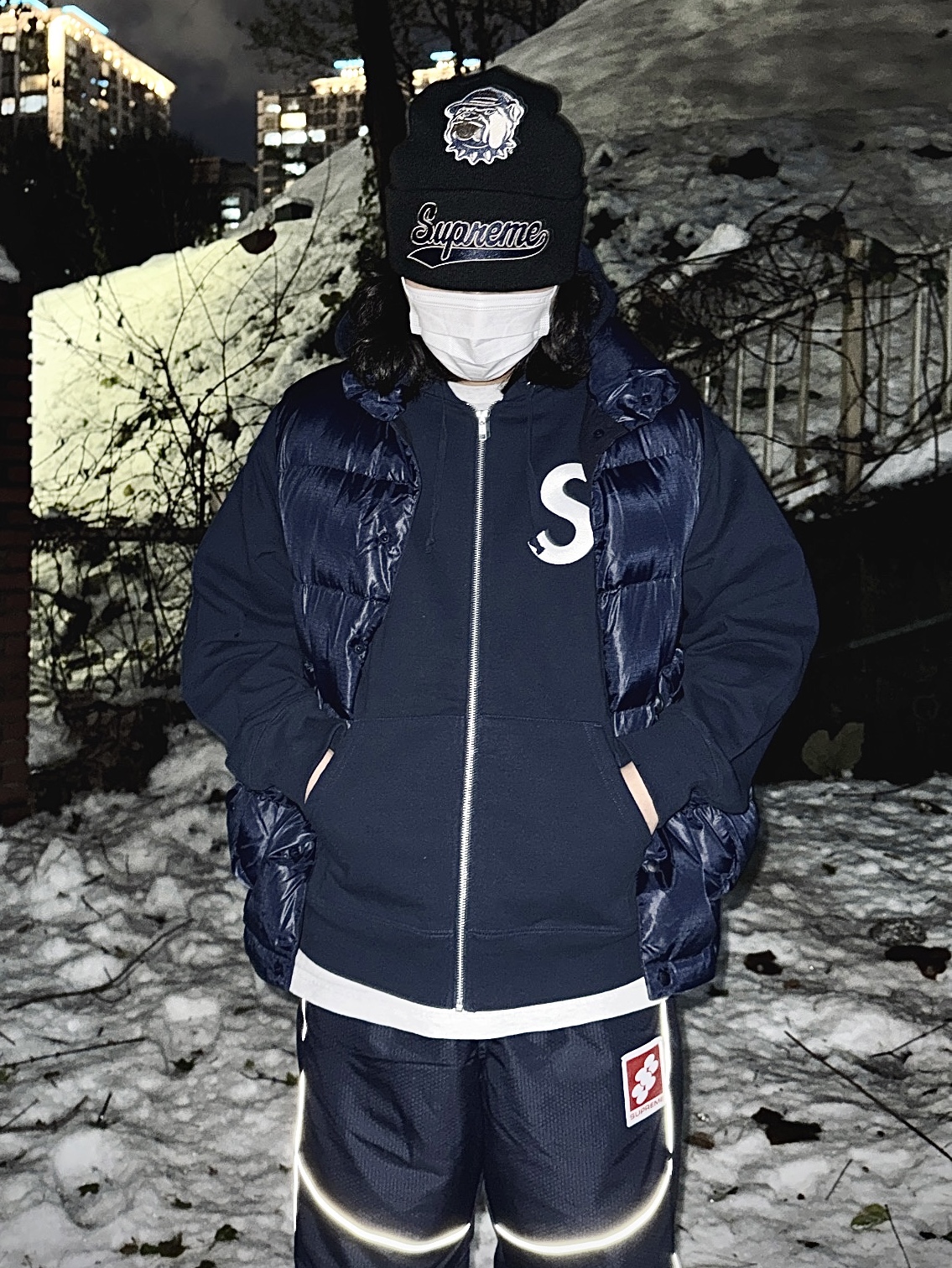 Supreme x Kate Moss Fleece Jacket Natural - 24FW, Hysteric Glamour Guitar Girl Mesh Cap Black 착용 스타일 - 4