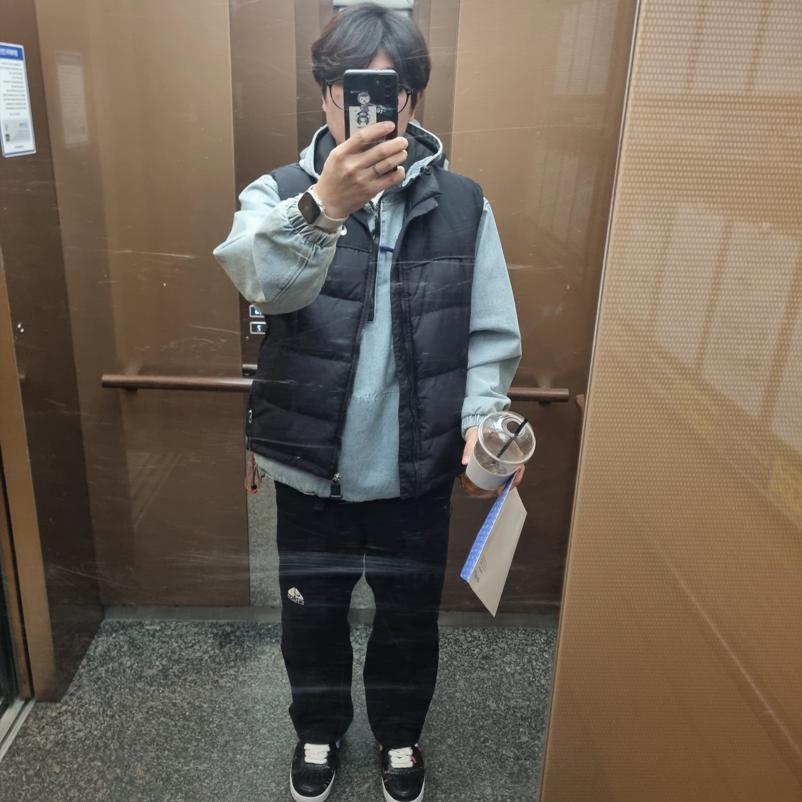 Supreme x Nike ACG Denim Pullover Washed Blue - 22FW, Supreme x Nike ACG Belted Denim Pants Black - 22FW 착용 스타일