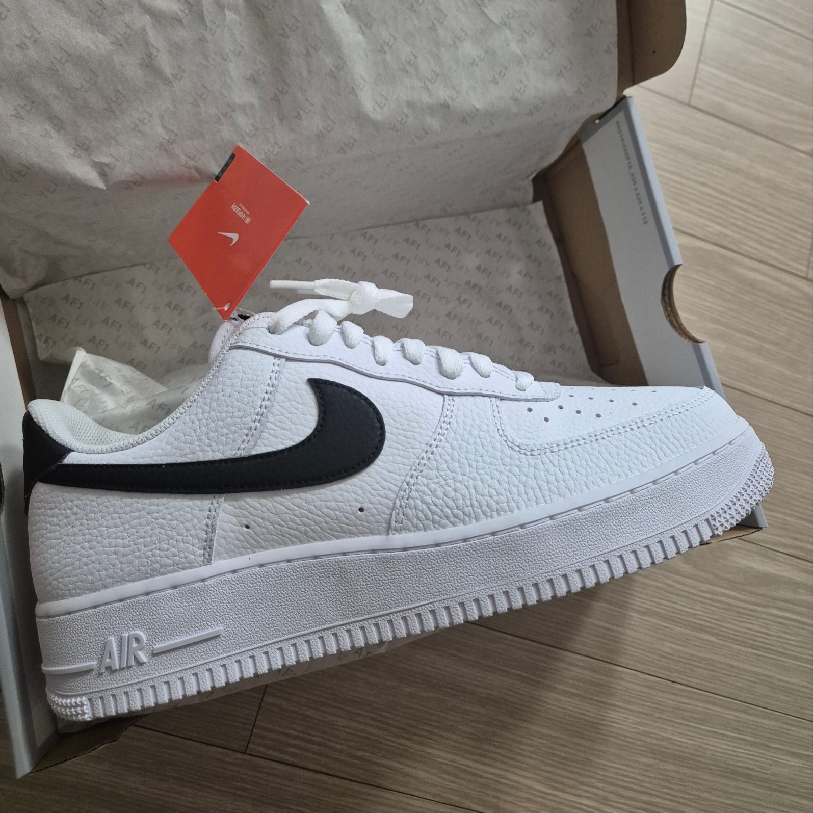 Nike Air Force 1 '07 White Black 착용 스타일