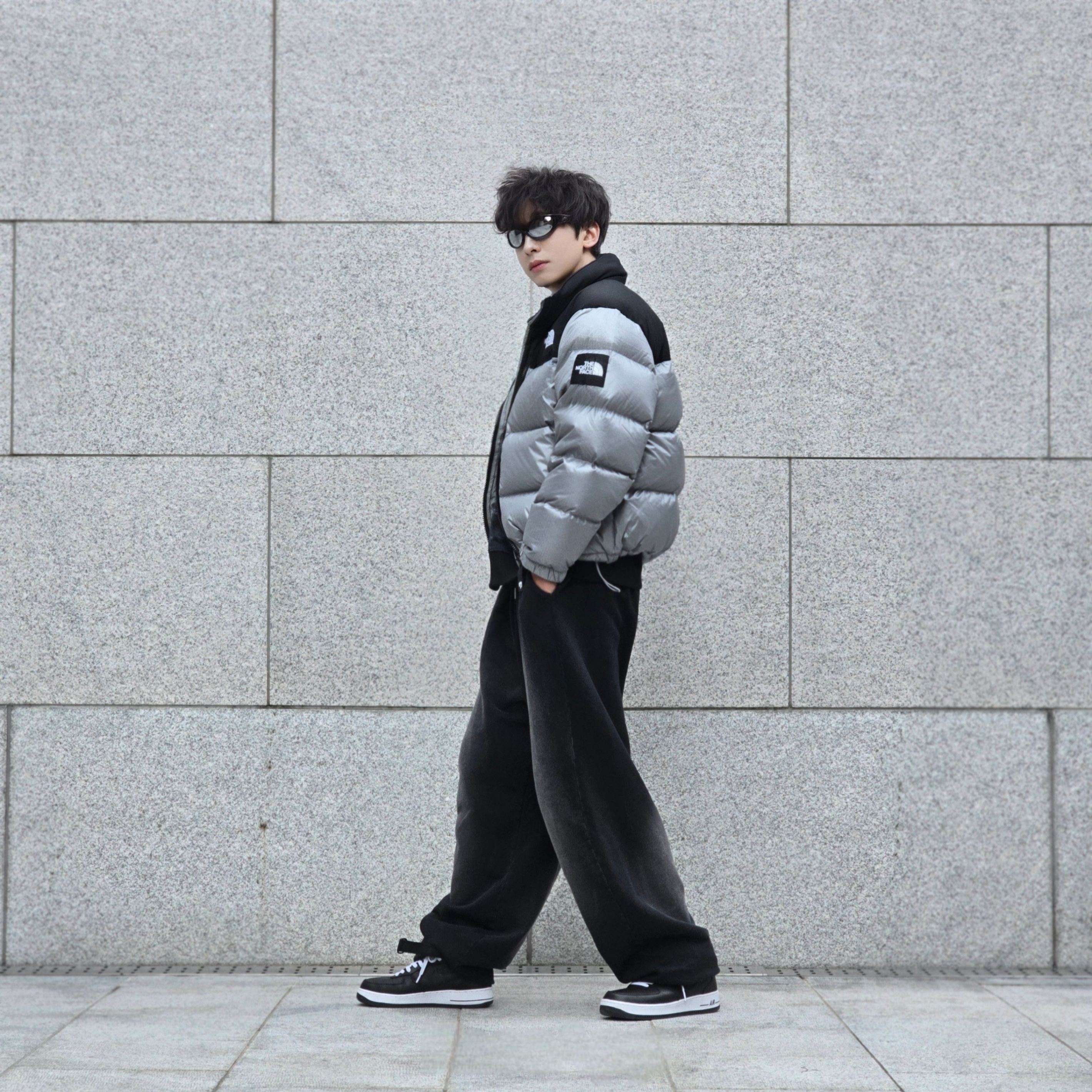 The North Face White Label Novelty Nuptse Down Jacket Heather Gray, Nike x Stussy Air Force 1 '07 Mid SP Black 착용 스타일 - 3
