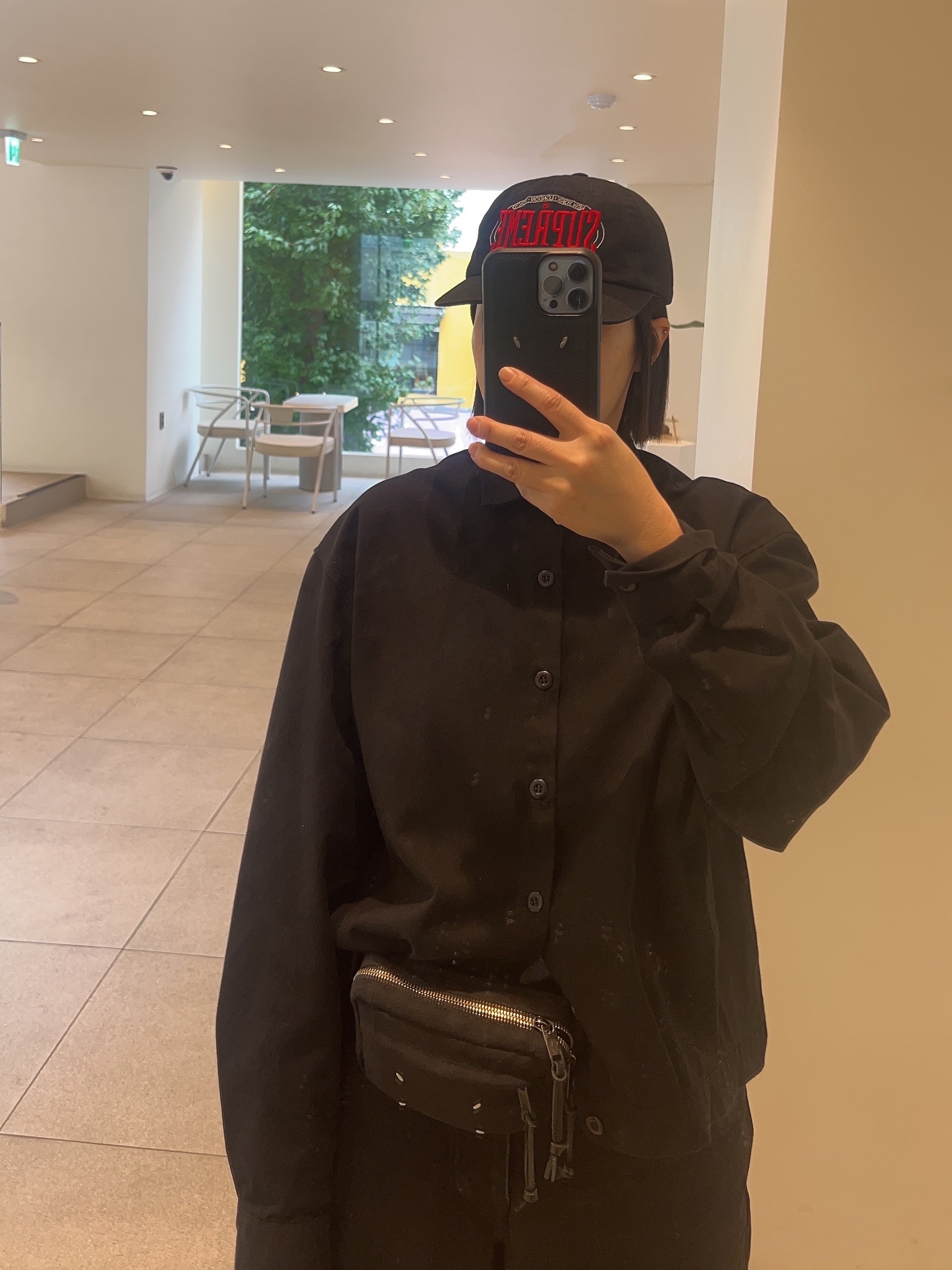Supreme Warm Up 6-Panel Black - 23FW 착용 스타일