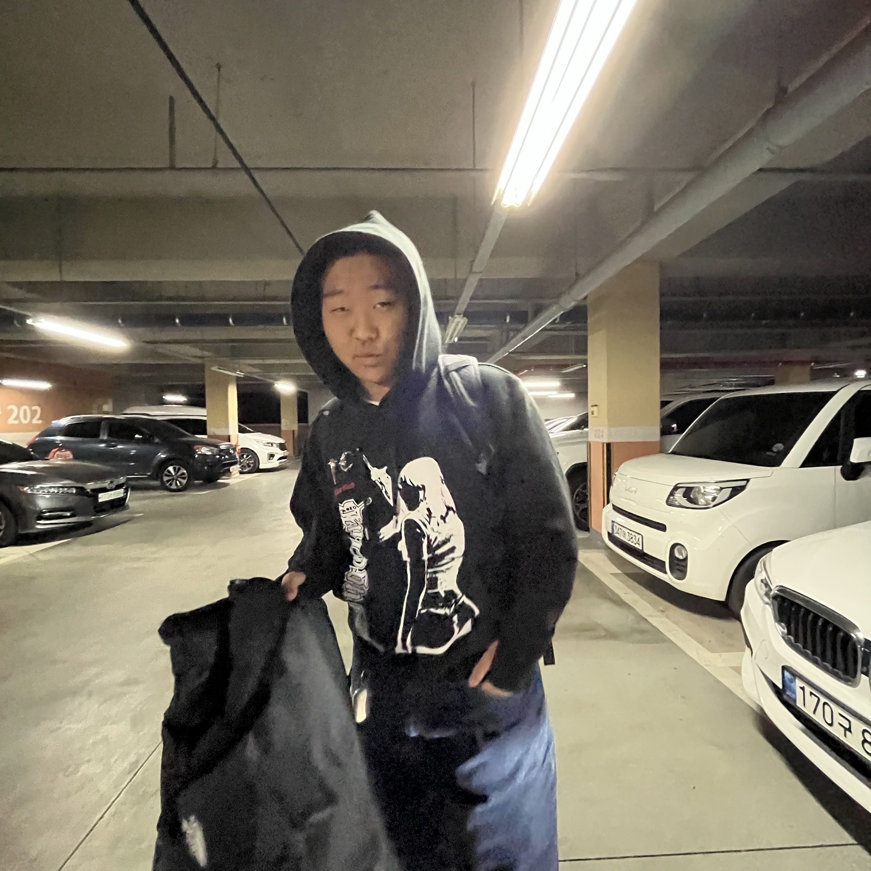 Thug Club Armor Hoodie Black, The North Face Big Shot Jet Black 착용 스타일 - 1