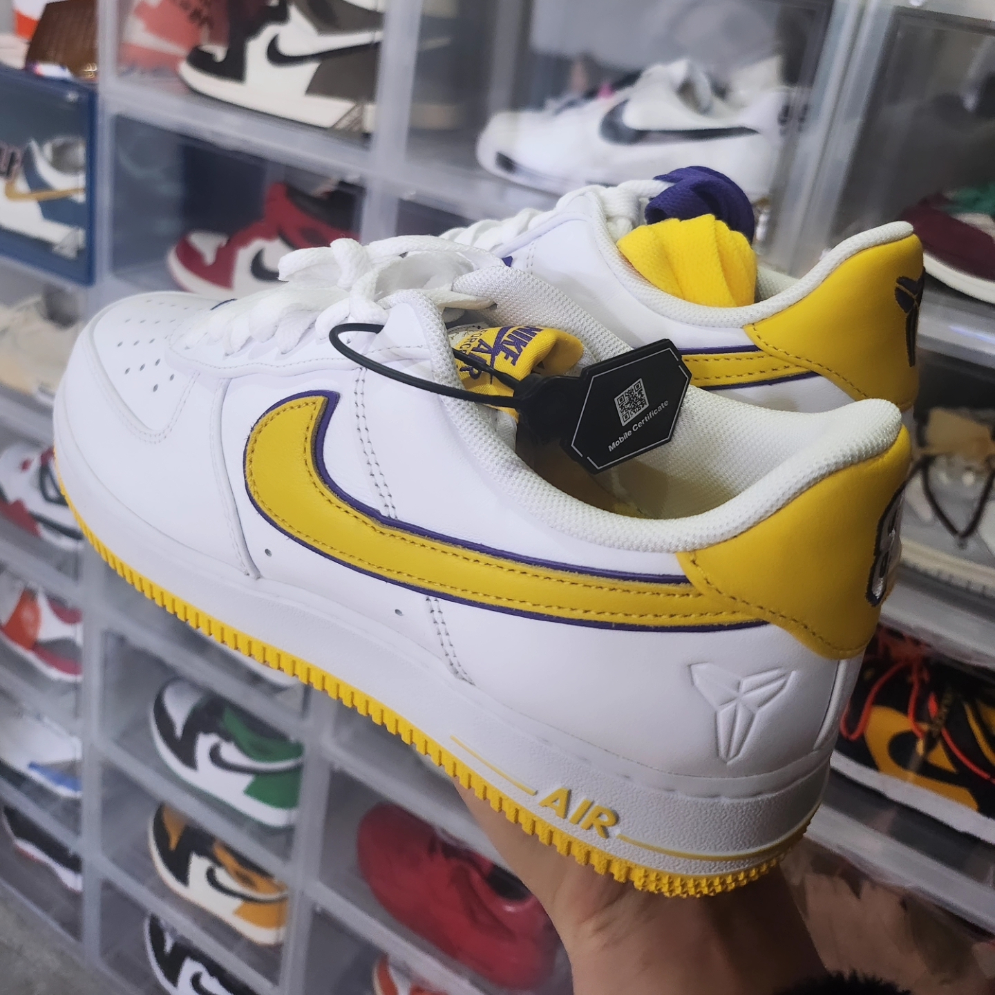 Nike x Kobe Bryant Air Force 1 Low Retro QS Varsity Maize and Varsity Purple 착용 스타일