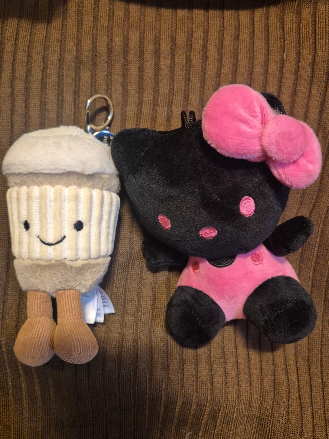 Jellycat Amuseable Coffee To Go Bag Cham Beige 착용 스타일 - 2