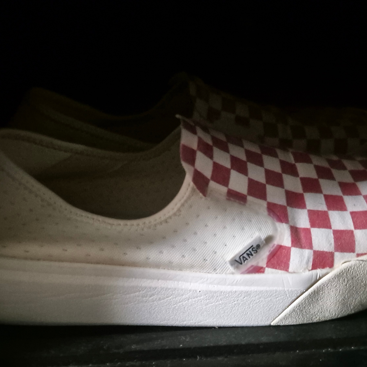 Vans ComfyCush One Checkerboard Racing Red Marshmallow 착용 스타일