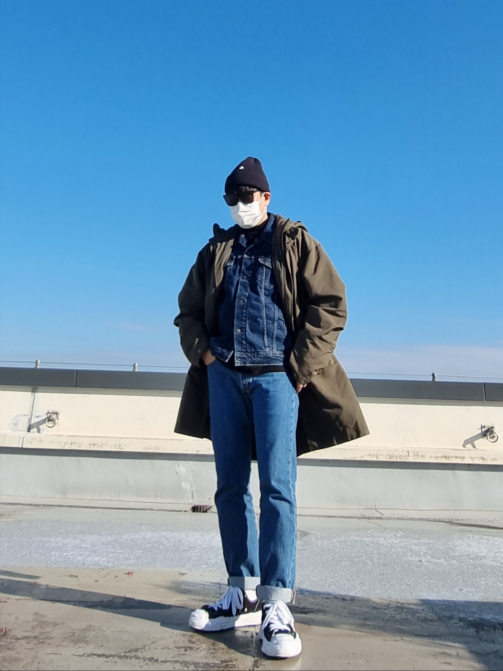 Maison Mihara Yasuhiro Hank OG Sole Canvas Low-top Sneakers Black, Nike NRG ACG Cuffed Beanie Black 착용 스타일 - 1