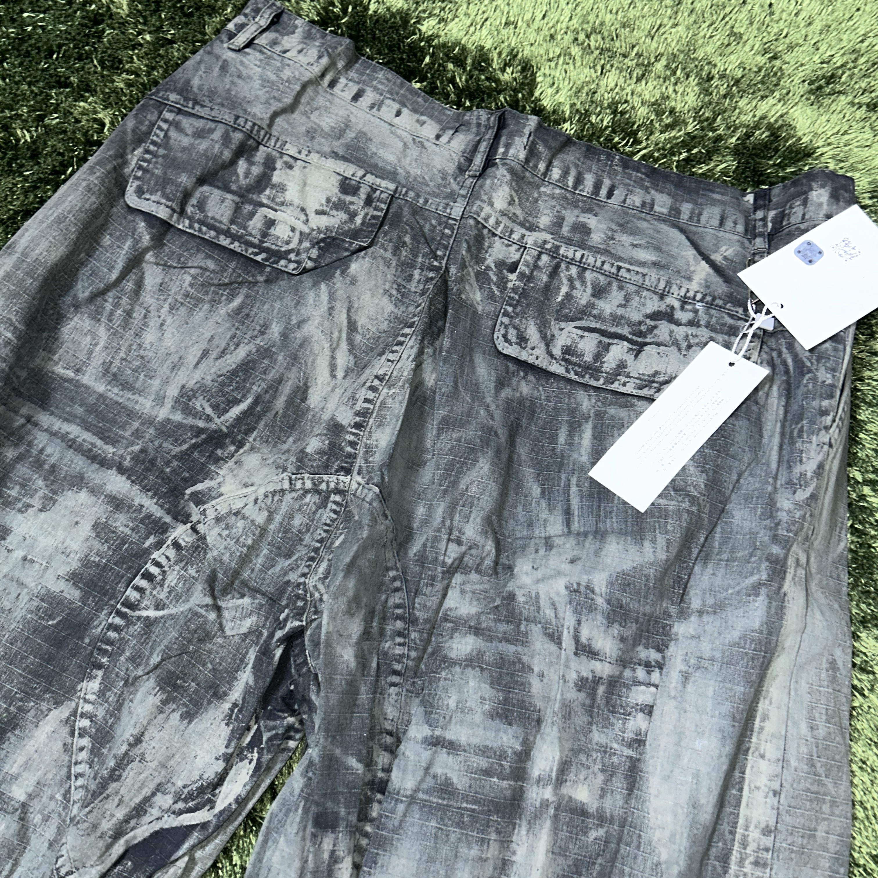 Undermycar Harban Rough Dirty Painting Wide Cargo Pants Lint - 23SS 착용 스타일 - 7