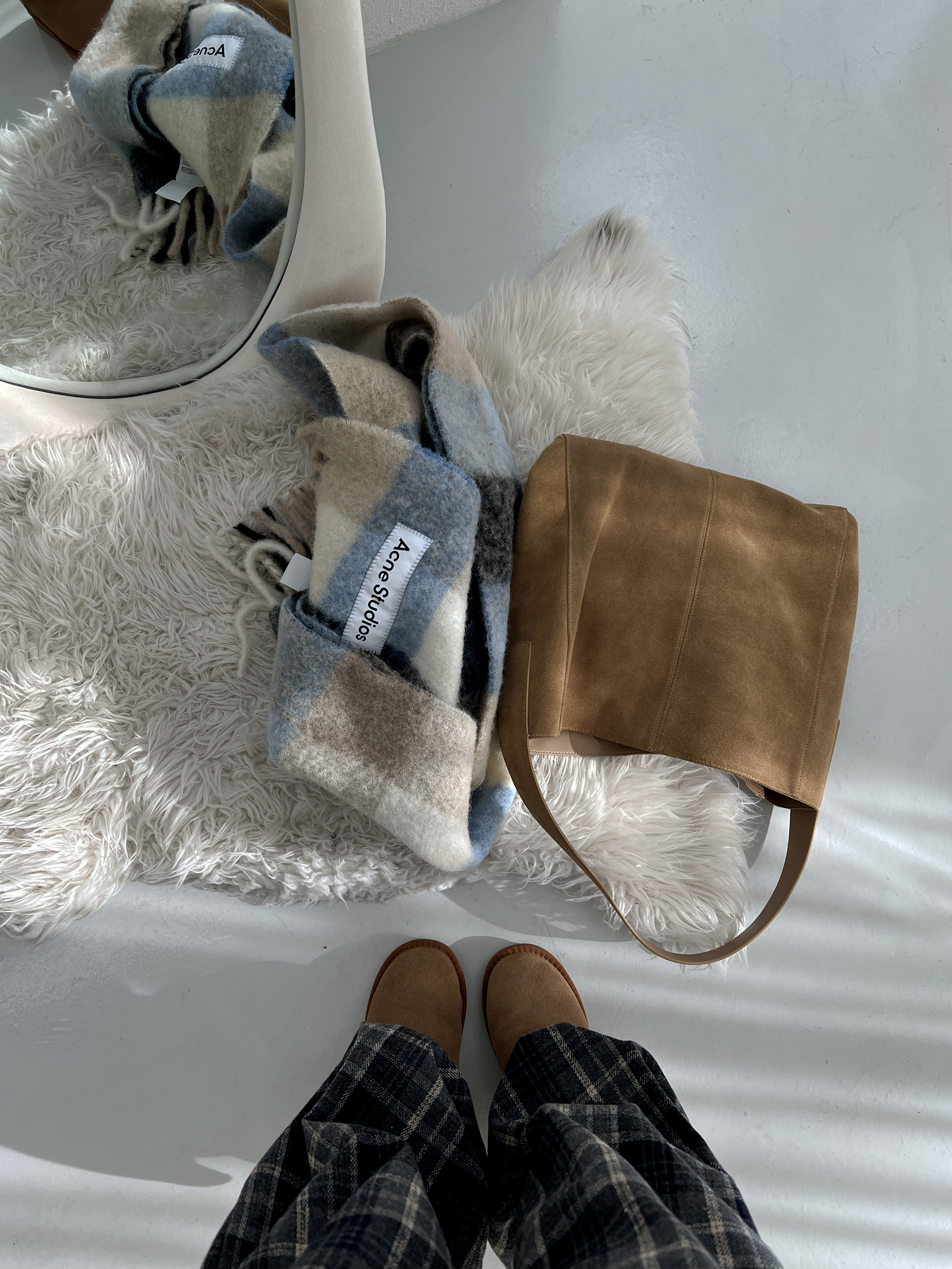 Acne Studios Mohair Check Muffler Blue Beige Black 착용 스타일 - 4