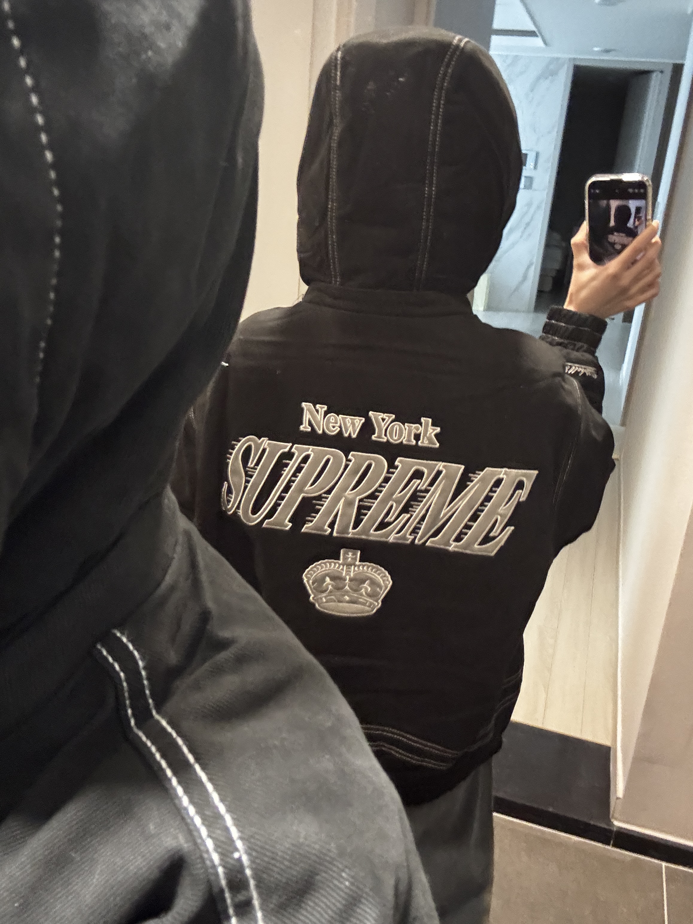 Supreme Mitchell & Ness Twill Stadium Jacket Black - 24FW 착용 스타일 - 2