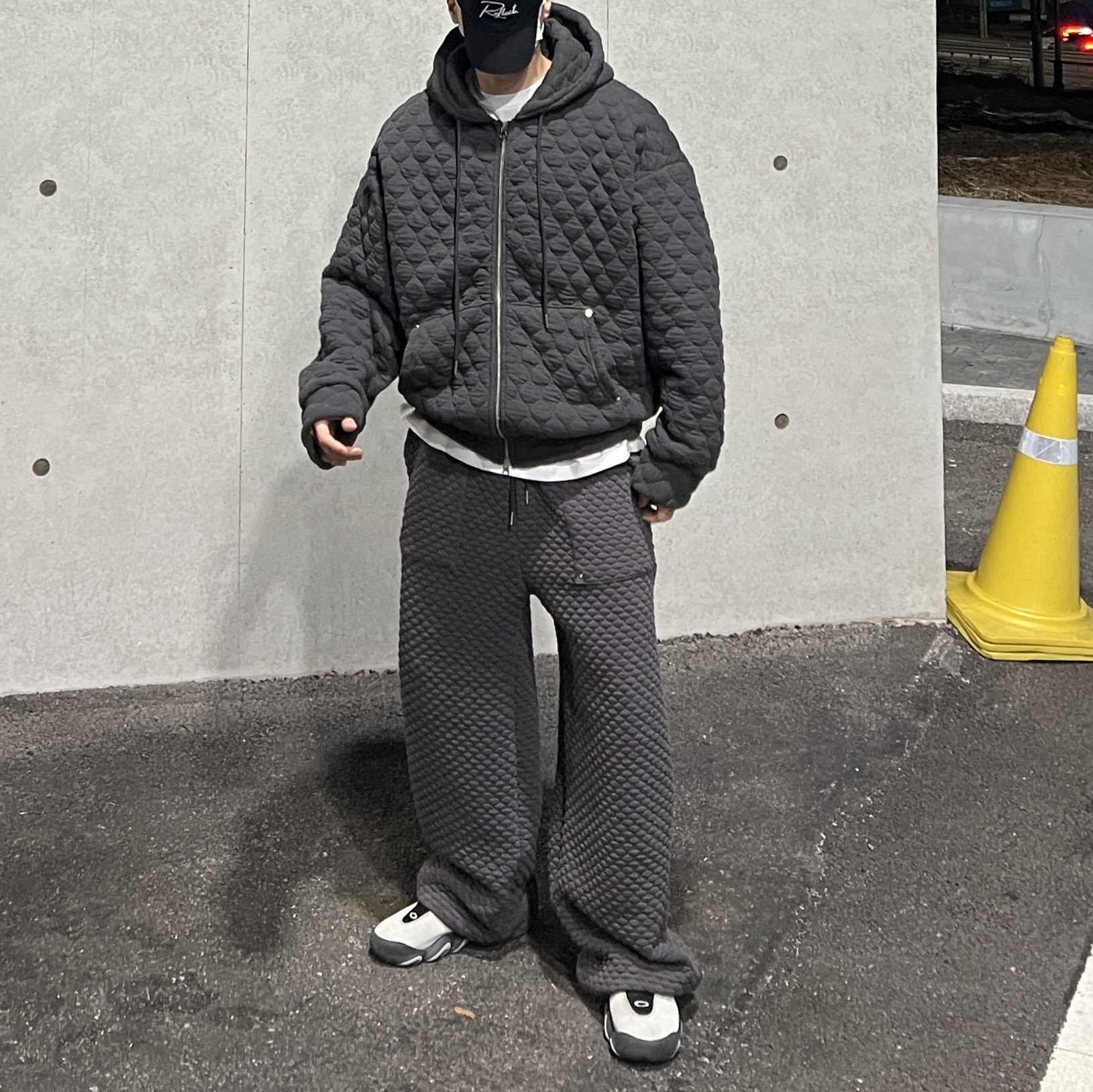 Oakley Factory Team x Brain Dead Flesh White Birch, Oakley Factory Team x Brain Dead Flesh Milk Black 착용 스타일 - 1