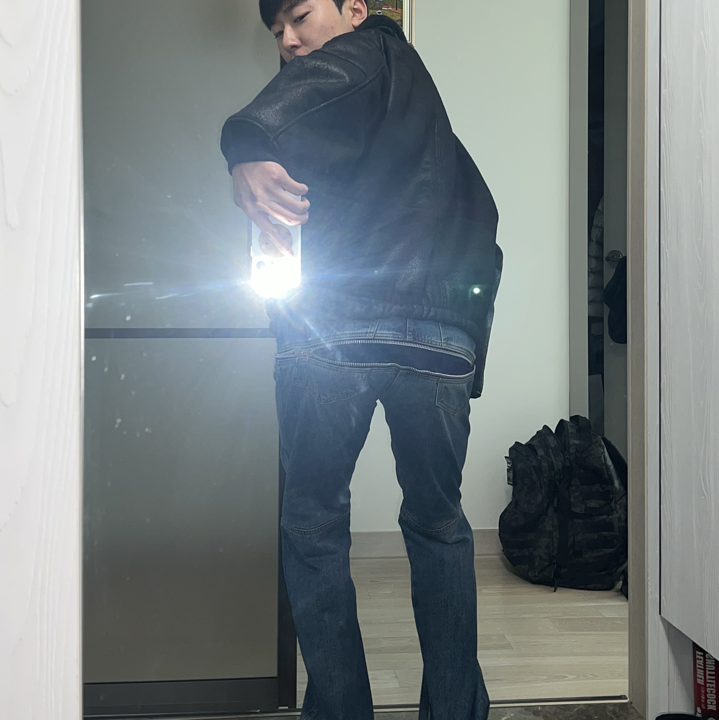 Icyto Zipper Jeans Blue 착용 스타일 - 1