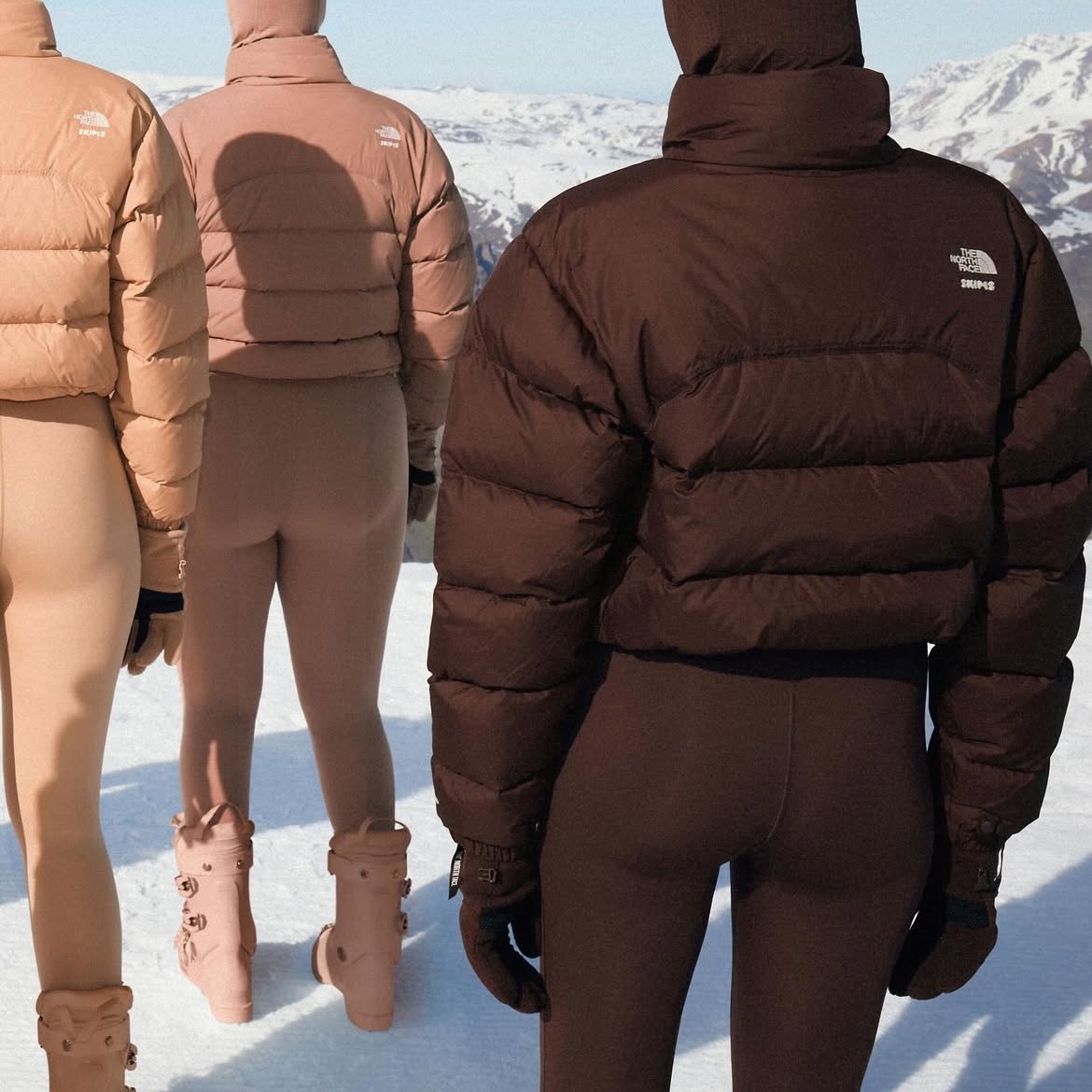 (W) The North Face x Skims 2000 Retro Nuptse Cocoa 착용 스타일