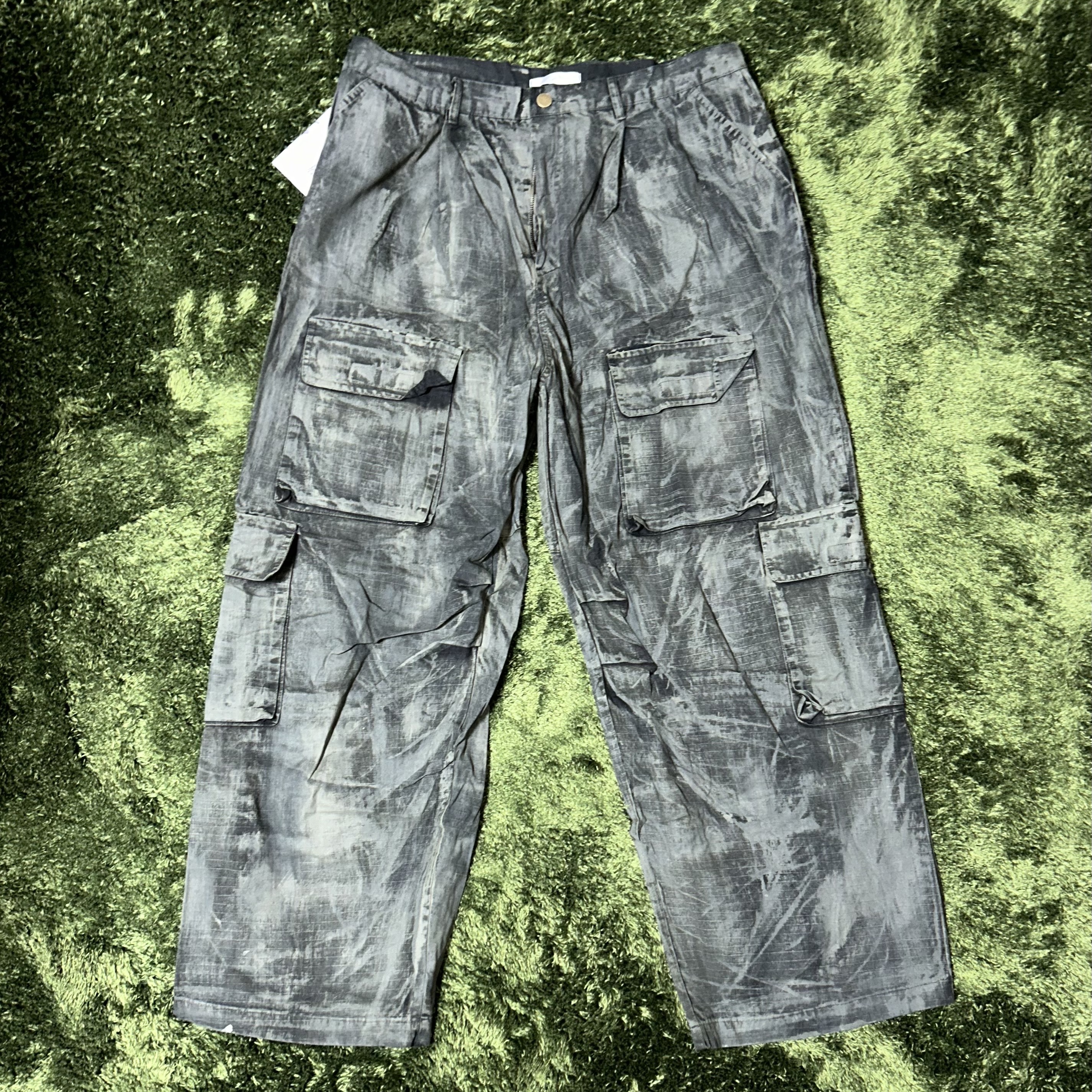 Undermycar Harban Rough Dirty Painting Wide Cargo Pants Lint - 23SS 착용 스타일 - 1