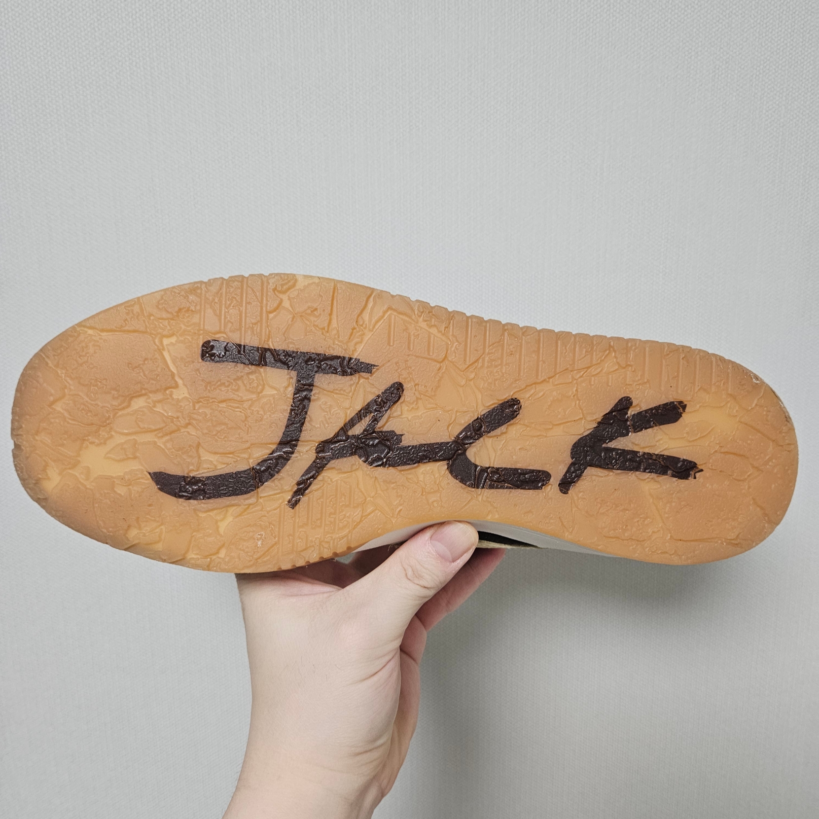 Jordan x Travis Scott Jumpman Jack TR Black and Dark Mocha, Jordan x Travis Scott Jumpman Jack TR University Red 착용 스타일 - 4
