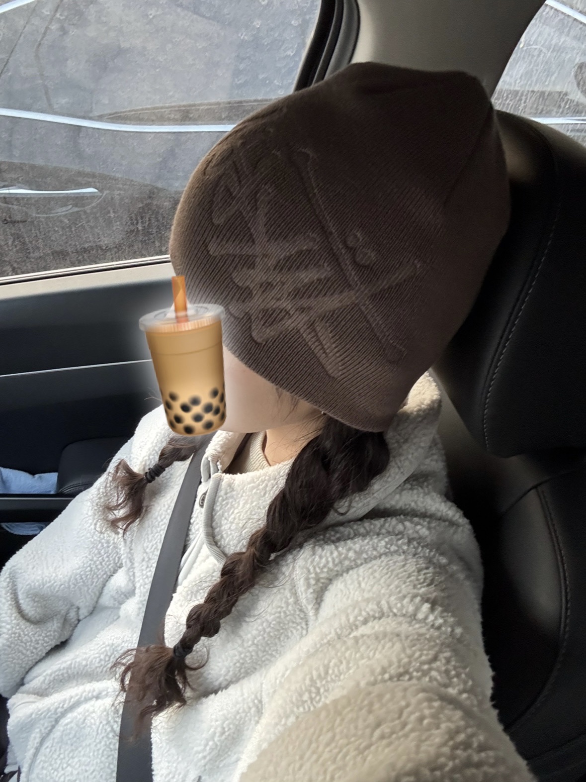 Stussy Debossed Stock Logo Beanie Brown 착용 스타일