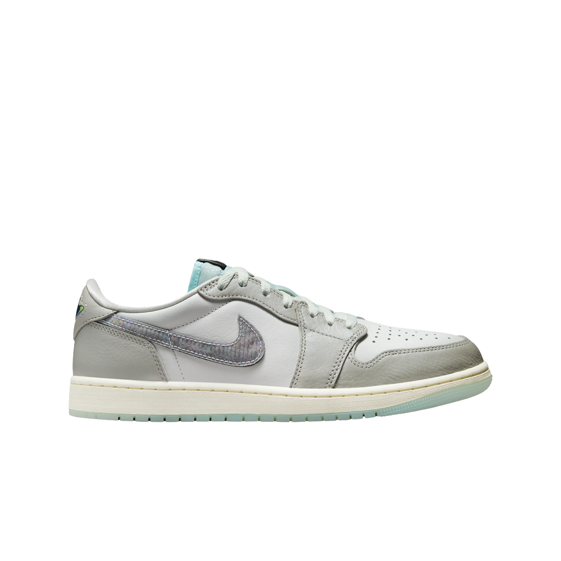 조던 1 레트로 로우 OG 루나 뉴 이어