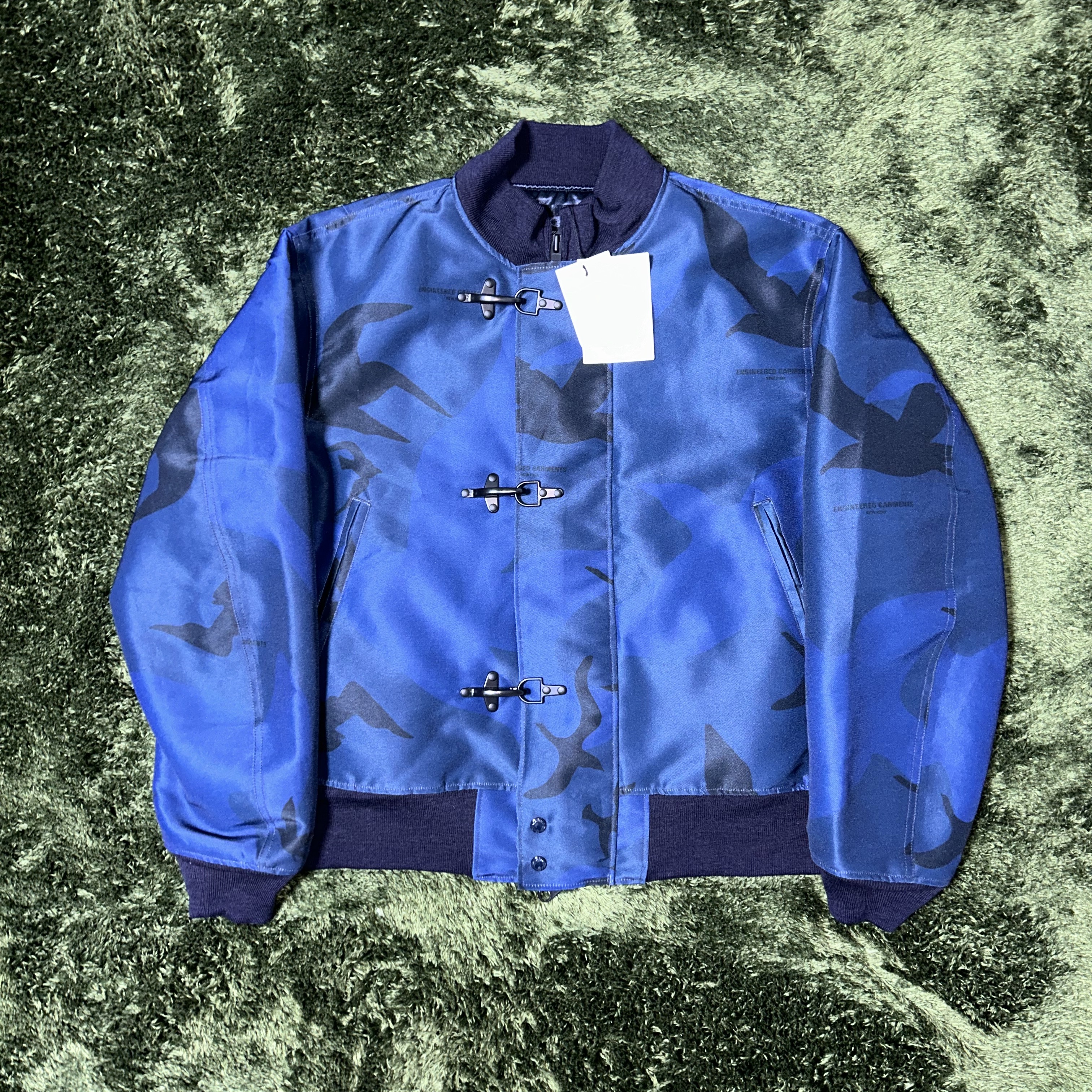 Engineered Garments Poly Seagull Print Oxford Deck Jacket Navy 착용 스타일 - 1