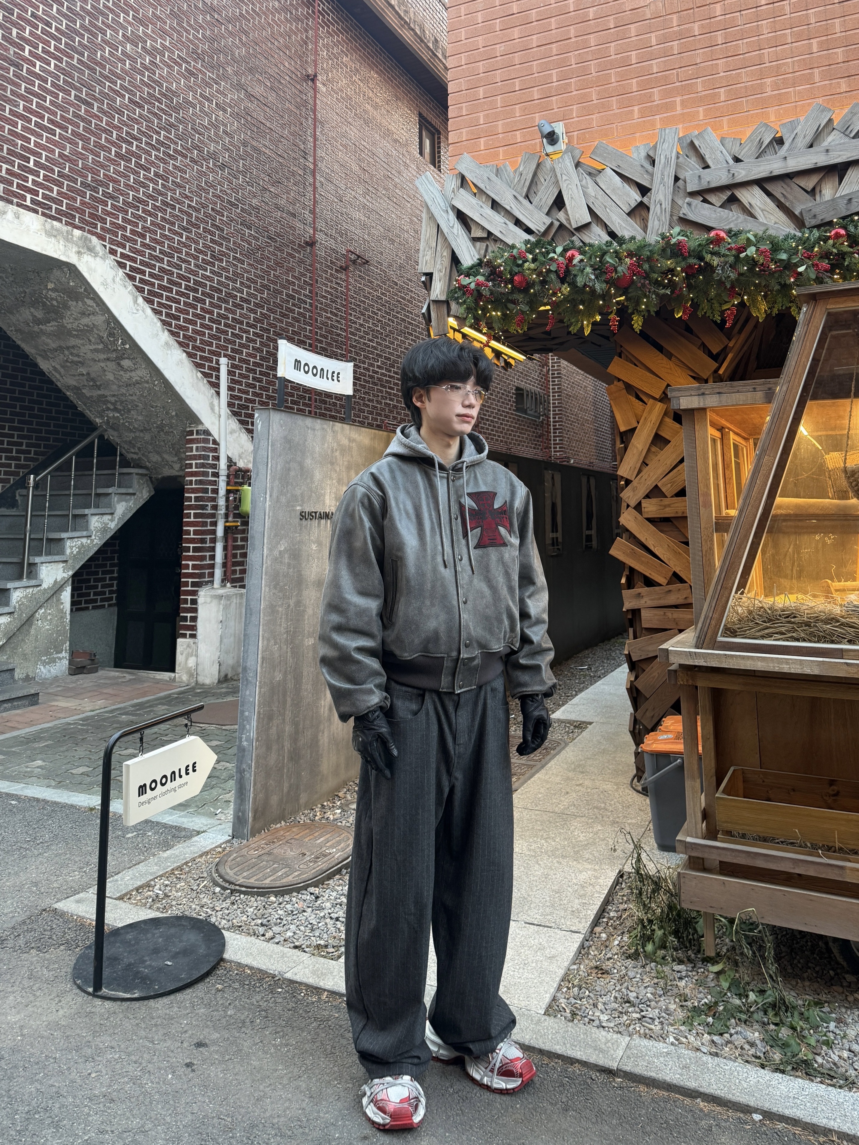 Millo Archive Reflect Stripe Wool Pants Charcoal, Balenciaga 3XL Sneakers White Red 착용 스타일 - 5