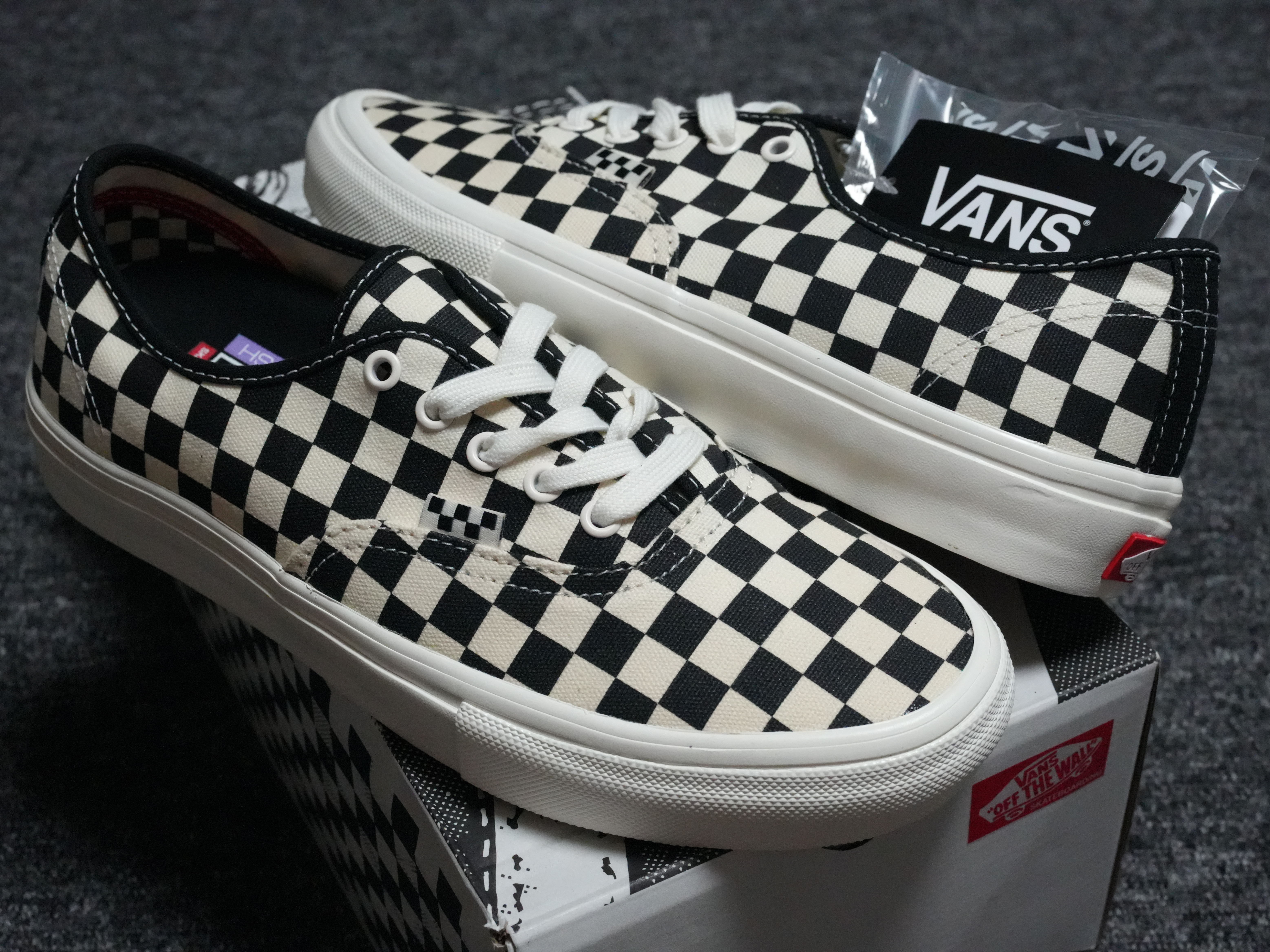 Vans Skate Authentic Checkerboard Marshmallow 착용 스타일