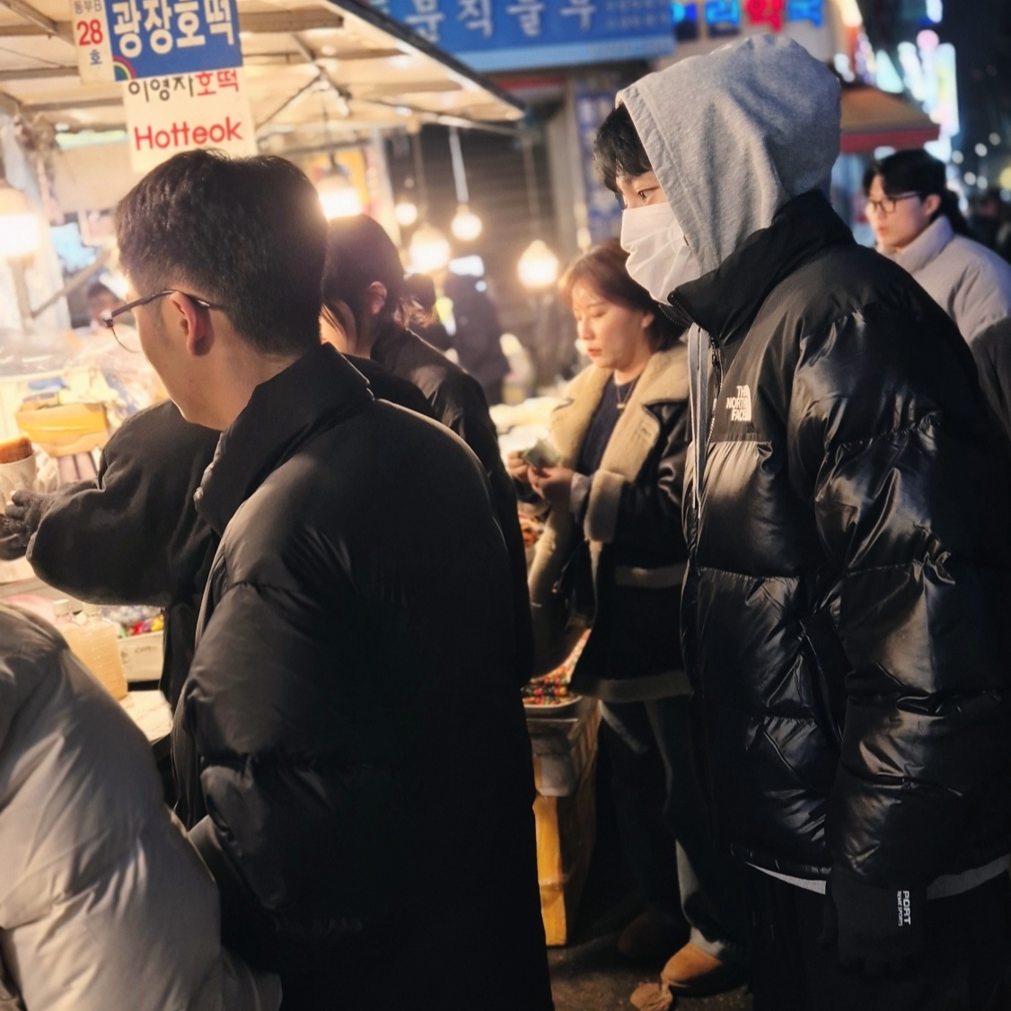 The North Face On Ball Jacket Black 착용 스타일