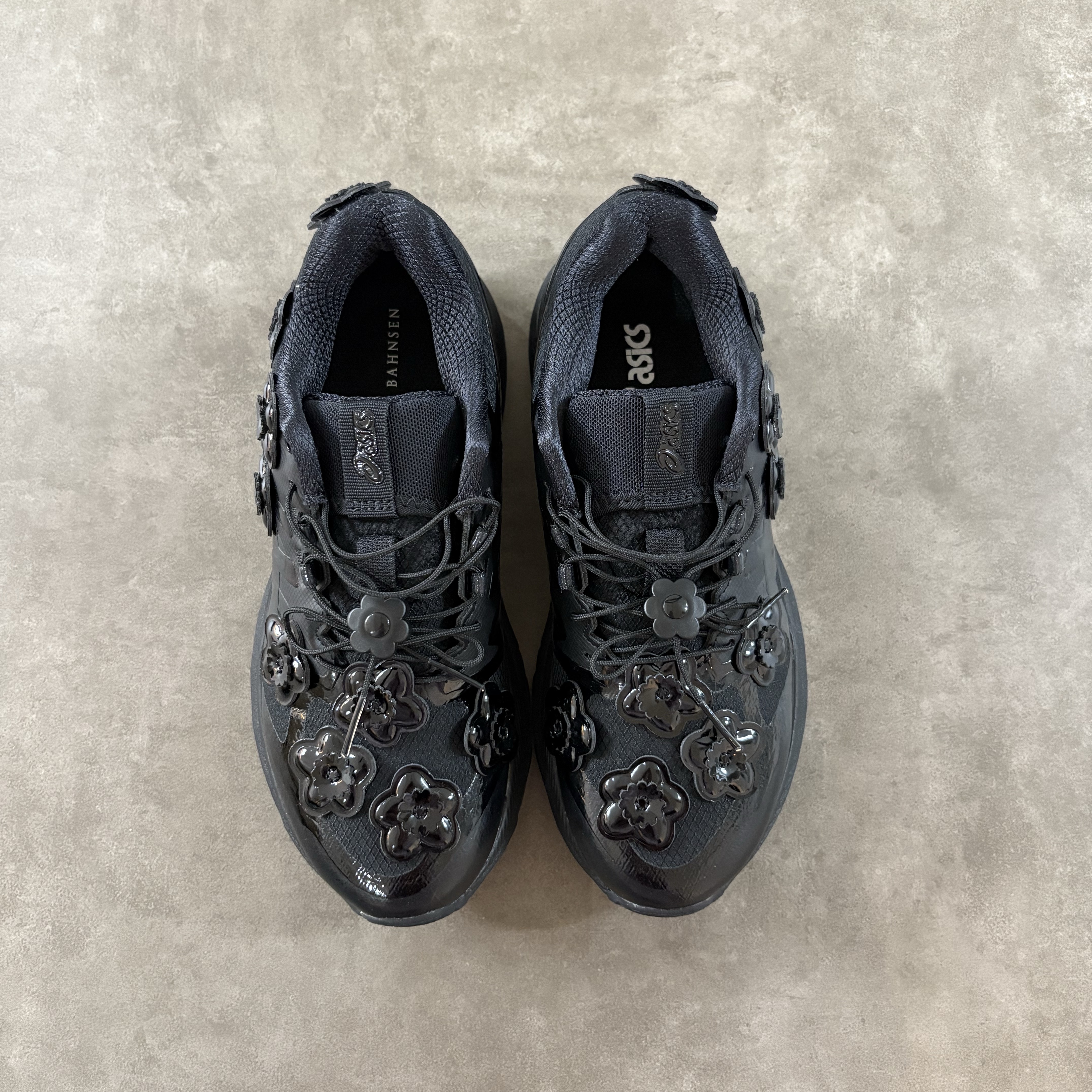 Asics x Cecilie Bahnsen Gel-Terrain Black 착용 스타일