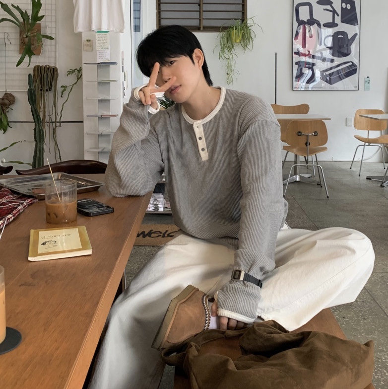 UGG Tasman Slipper Chestnut 착용 스타일 - 2