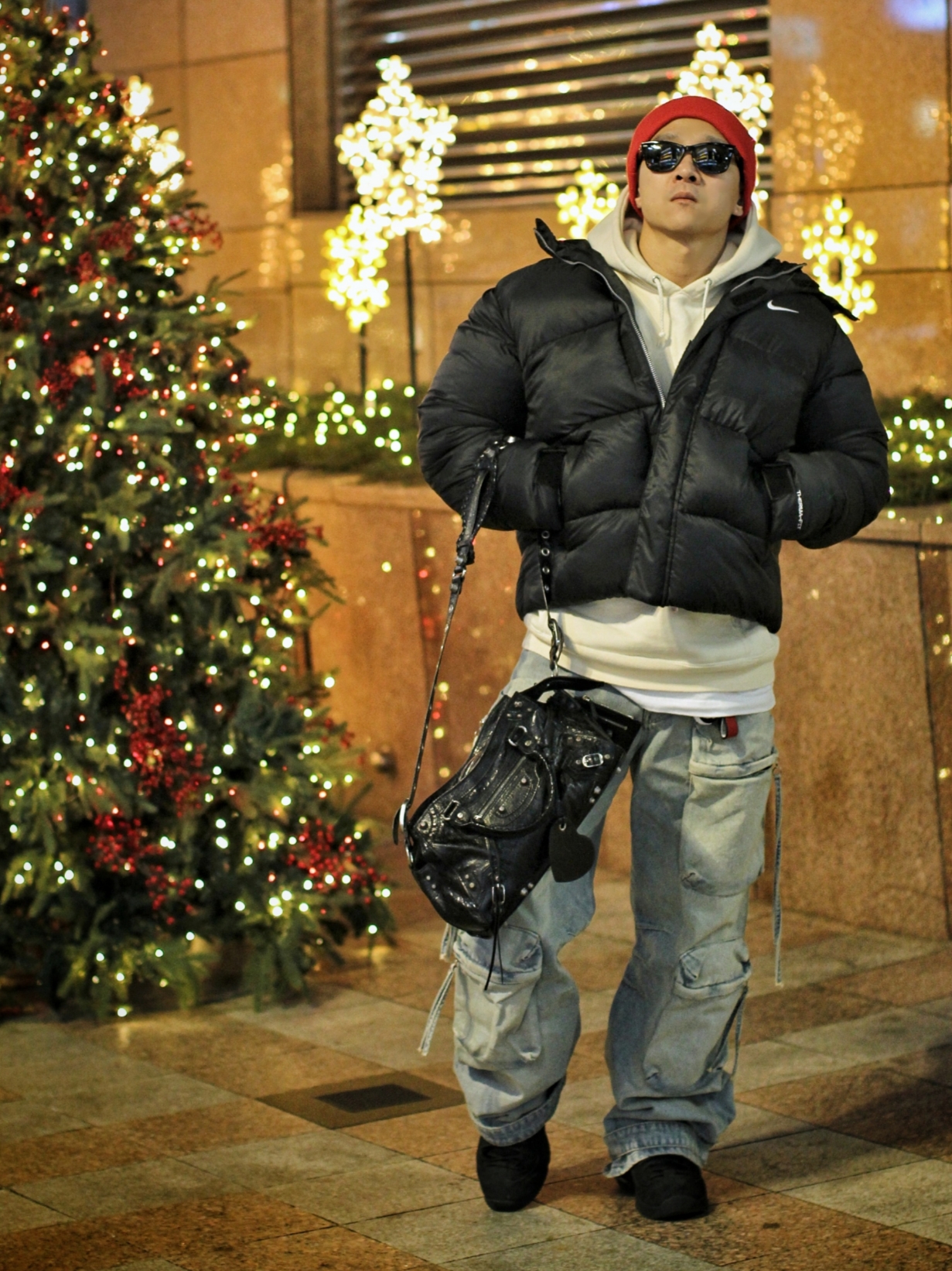 Supreme Big Logo Beanie Red - 21FW, Nike Life Therma-Fit Puffer Jacket Black - Asia 착용 스타일 - 1