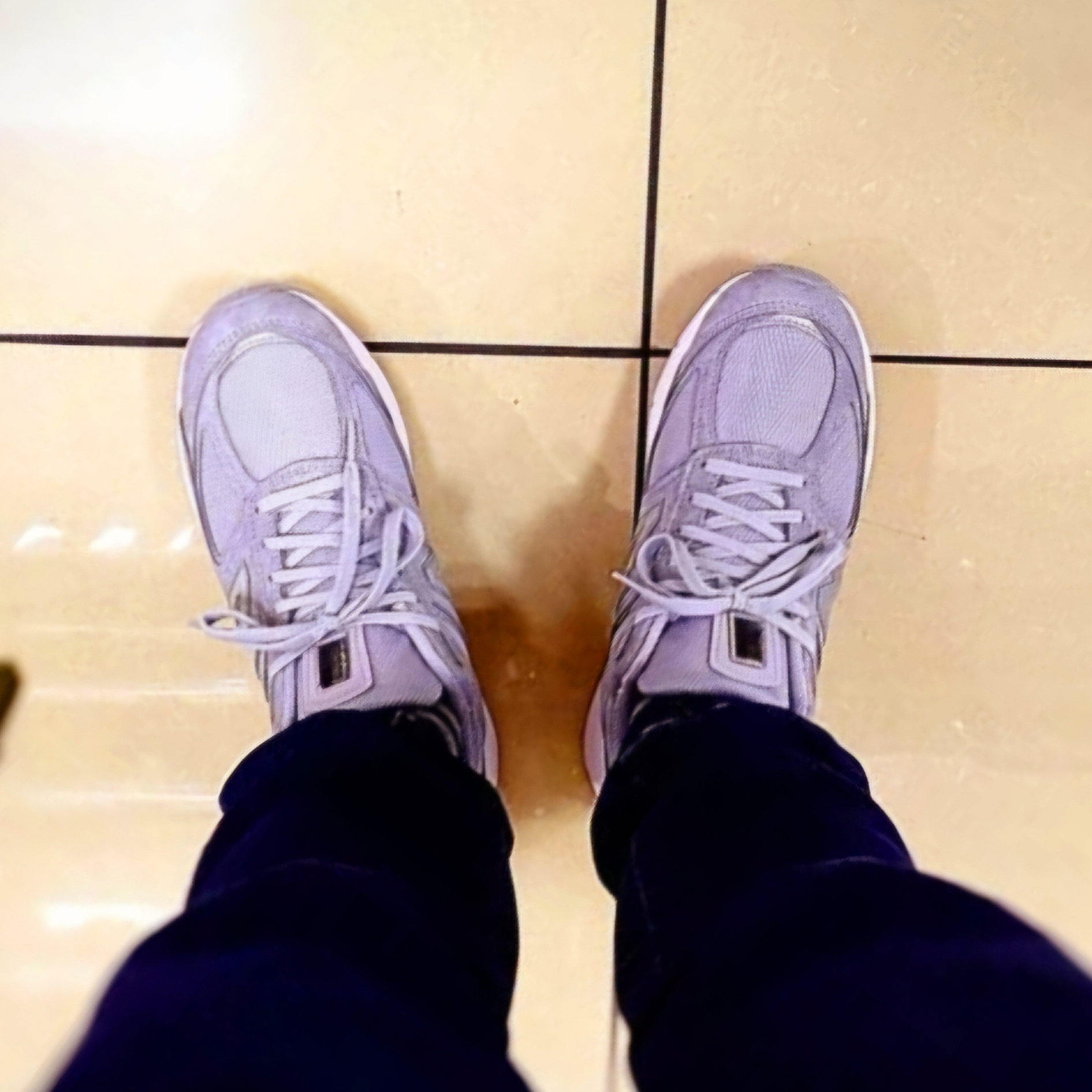 New Balance 990v5 Made in USA Vegan Grey 착용 스타일
