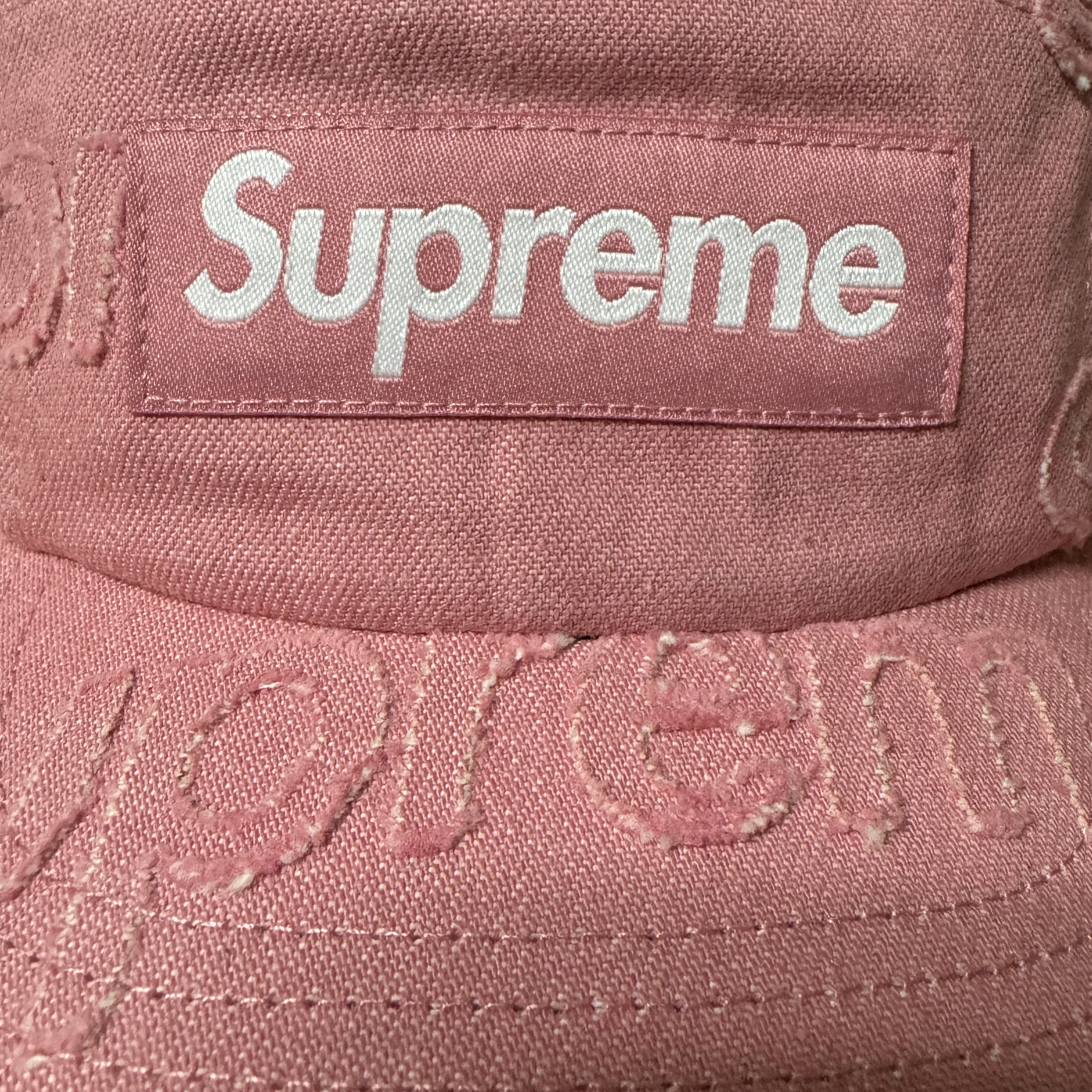 Supreme Lasered Denim Camp Cap Pink - 24FW 착용 스타일
