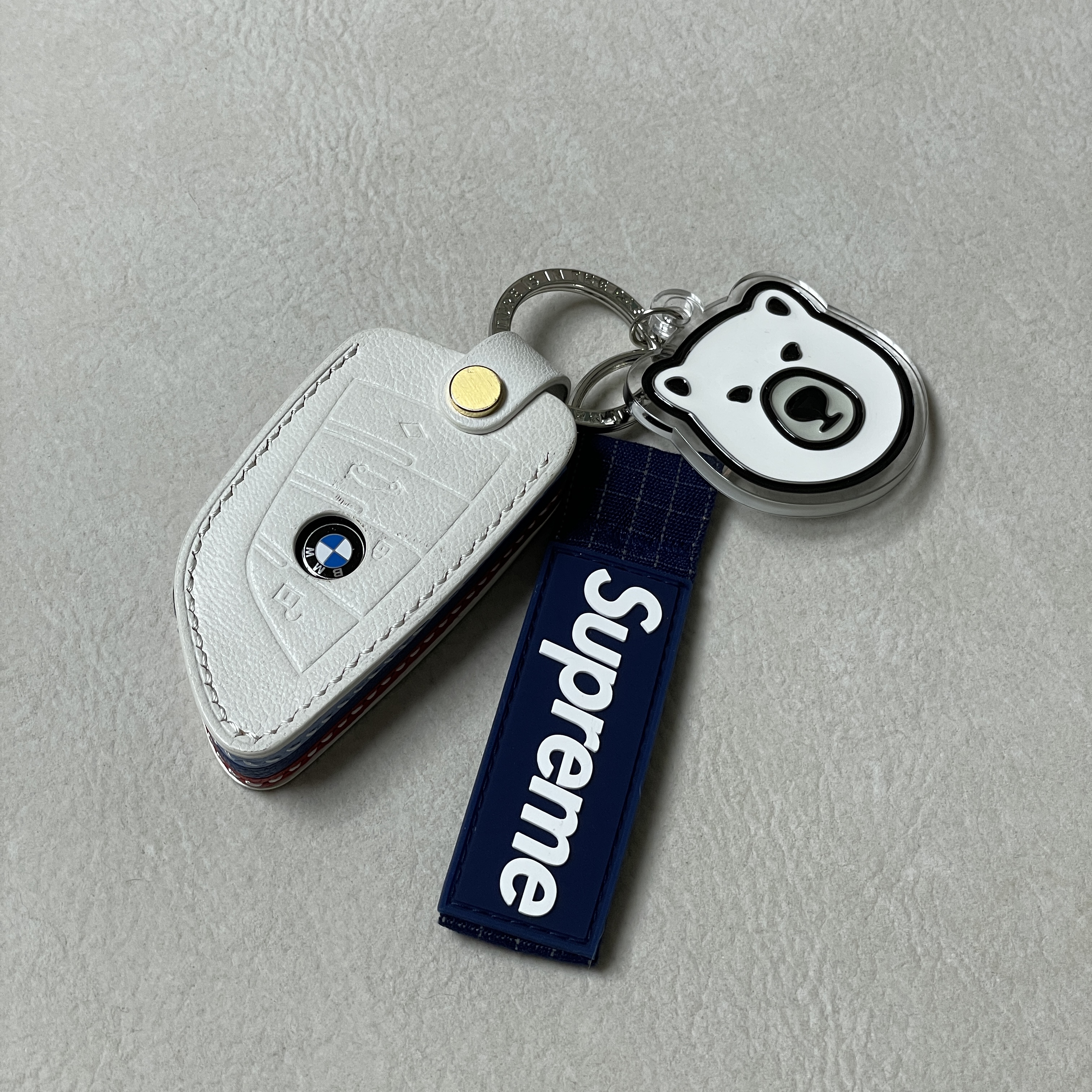 Supreme Ripstop Keychain Navy - 24SS, Human Made Acrylic Animal Keyring White 착용 스타일