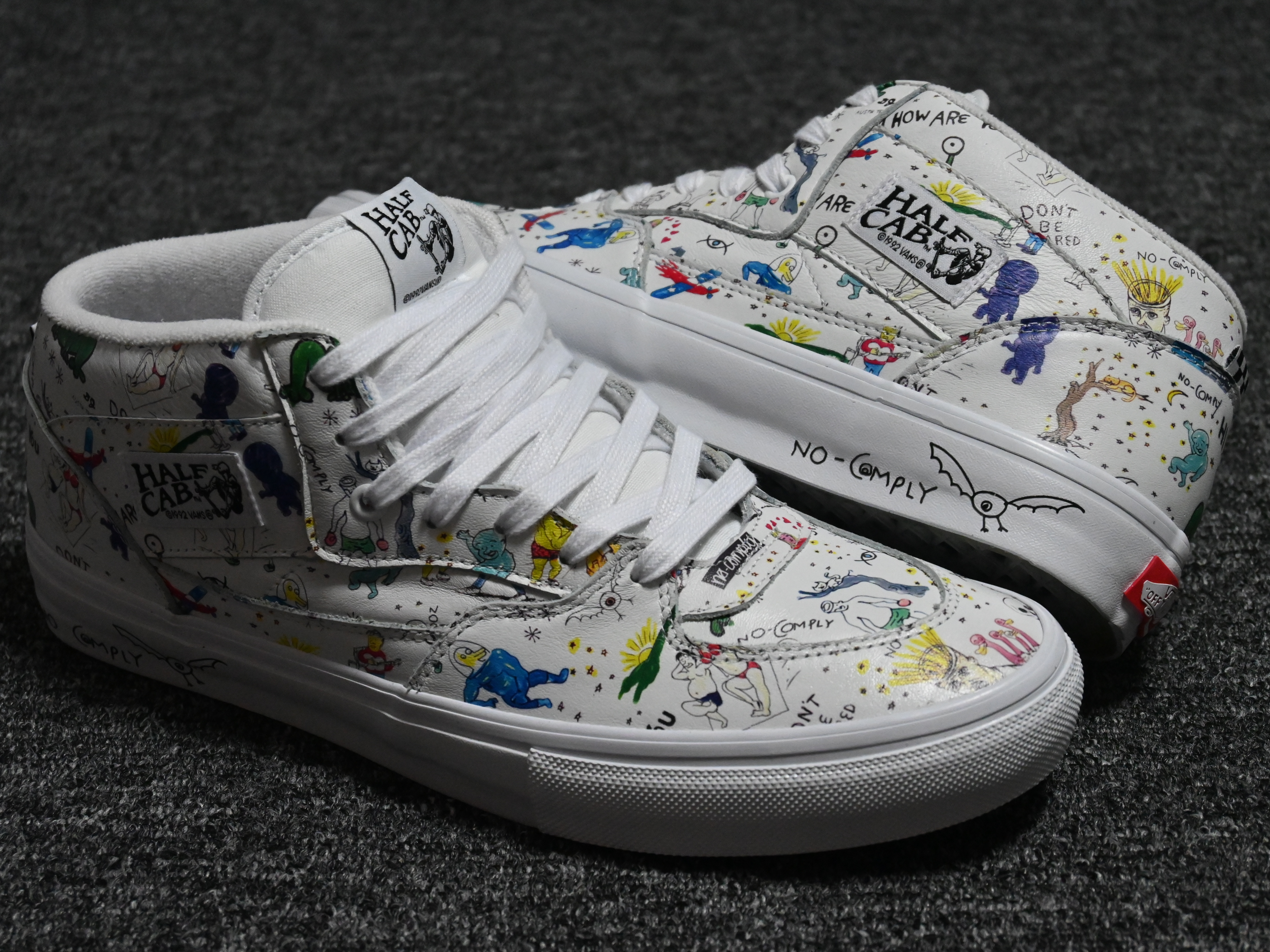 Vans x No Comply x Daniel Johnston Skate Half Cab White Multicolor 착용 스타일