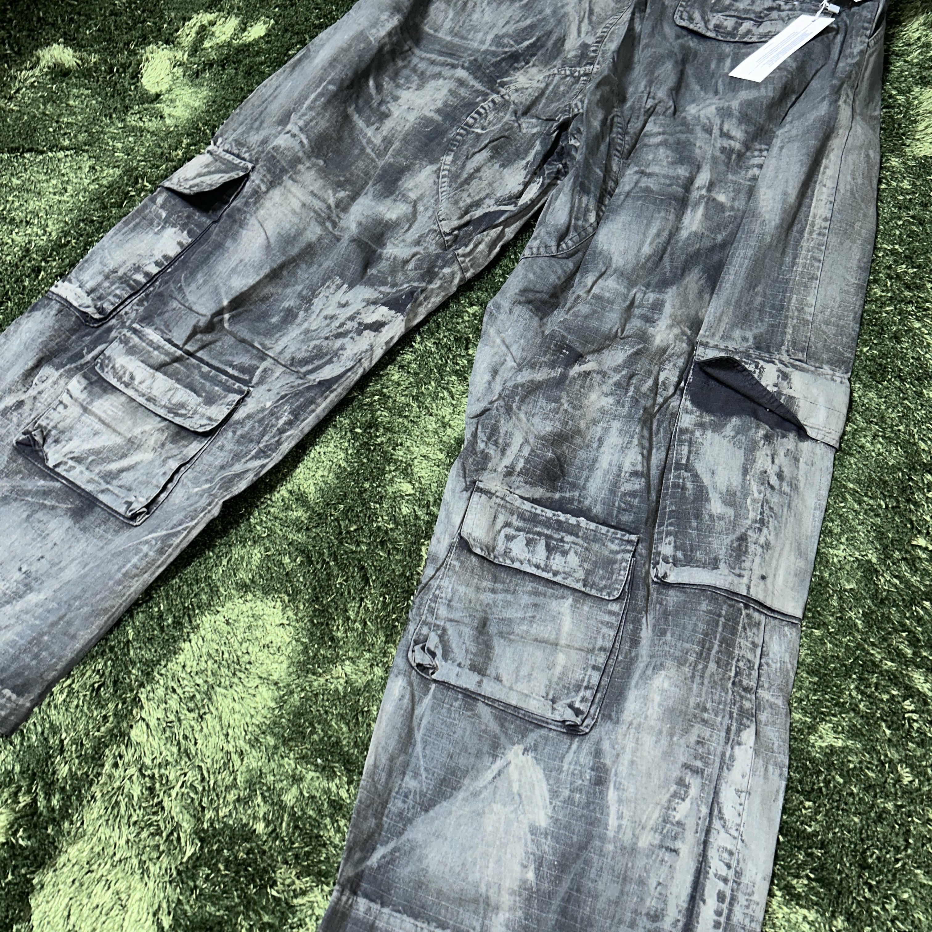 Undermycar Harban Rough Dirty Painting Wide Cargo Pants Lint - 23SS 착용 스타일 - 10